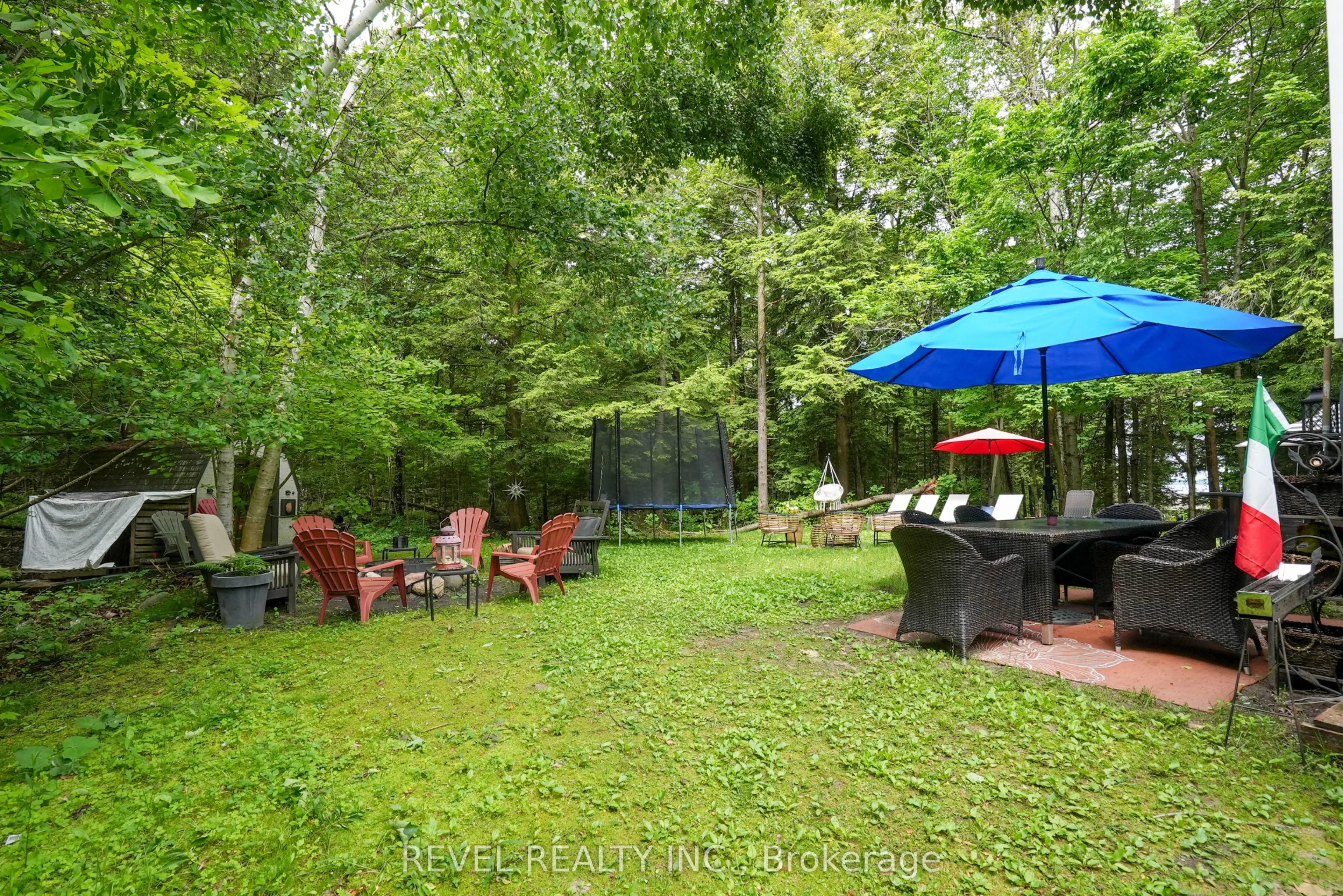 43 Manitou Crescent