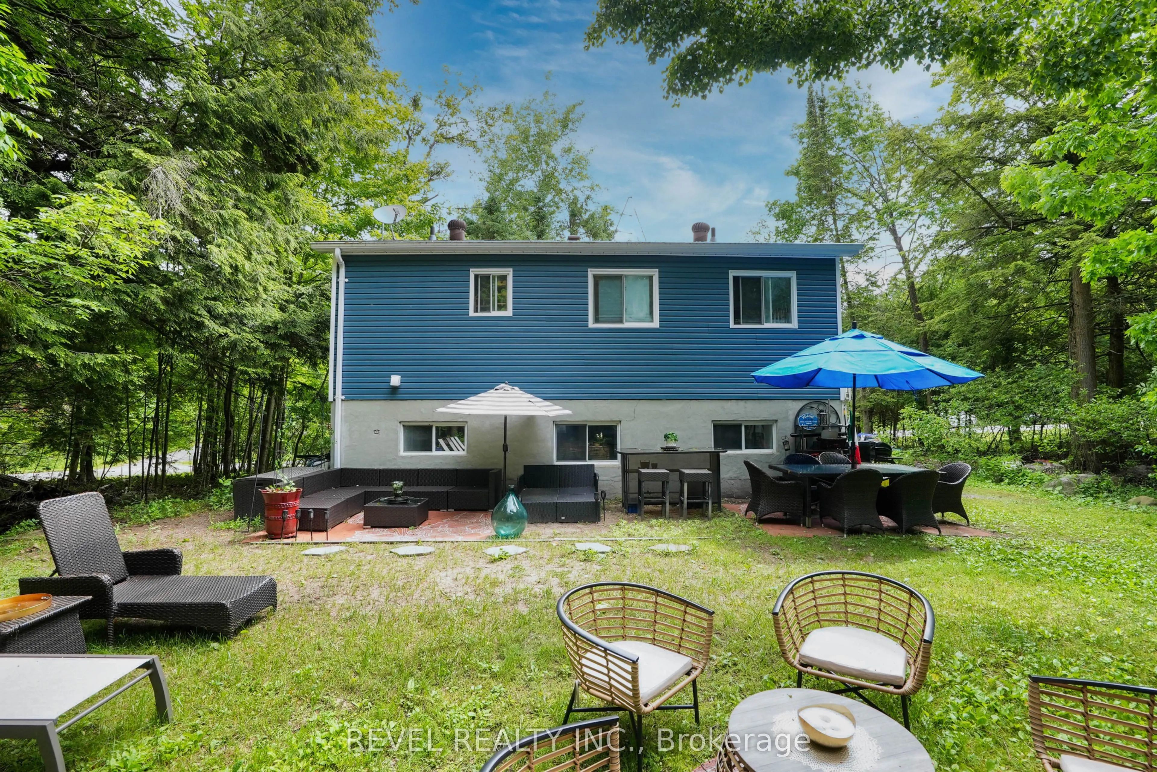 43 Manitou Crescent