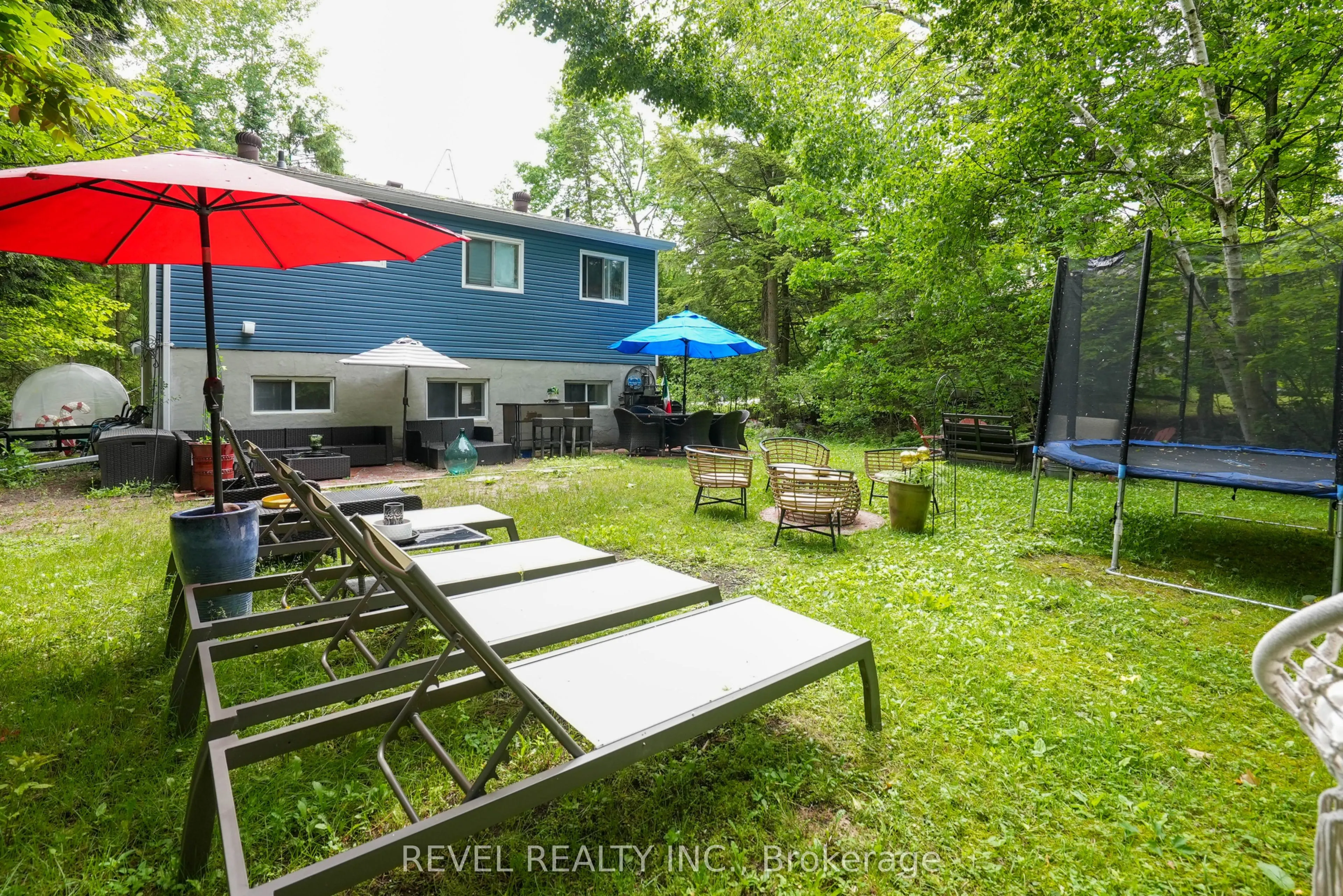 43 Manitou Crescent