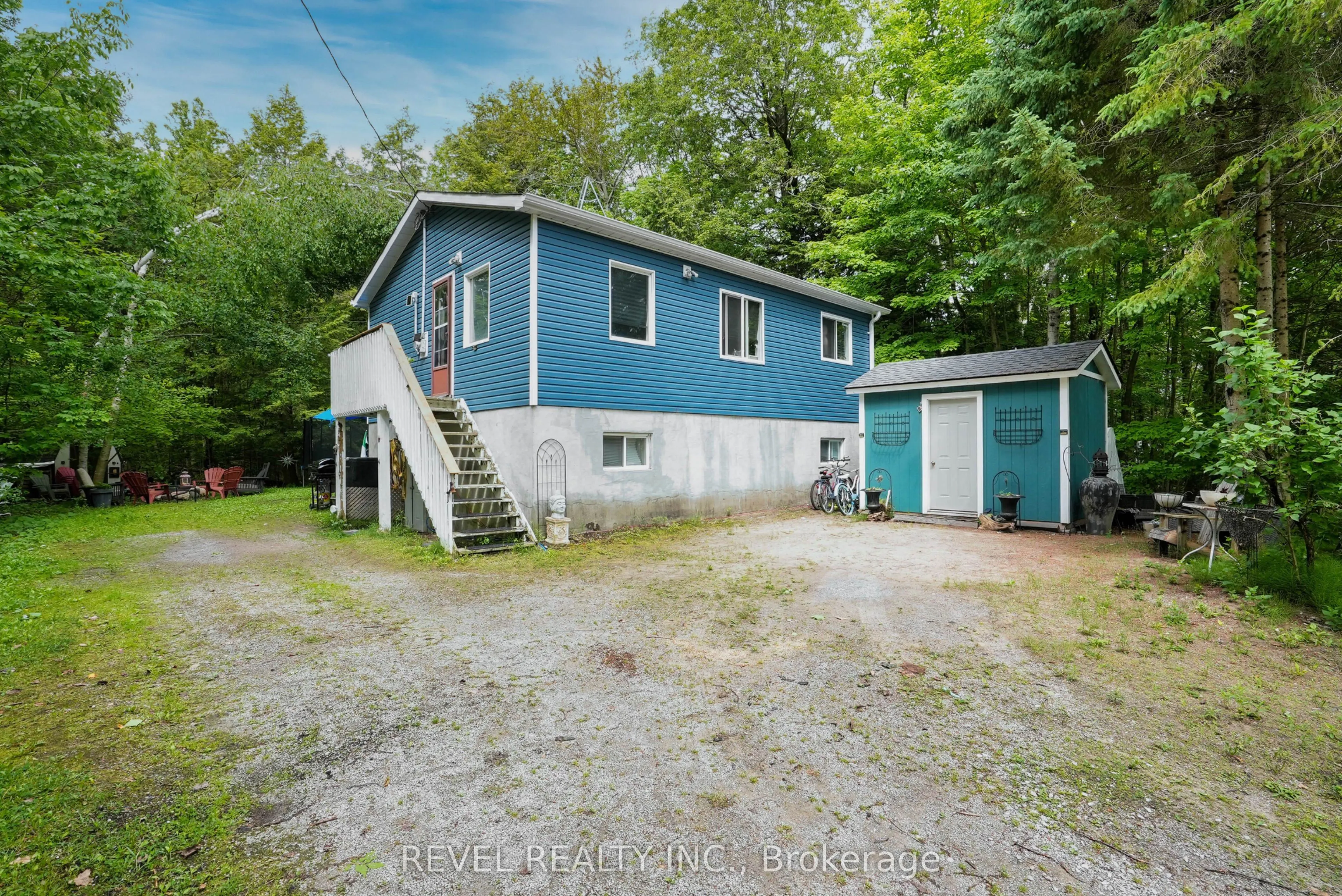 43 Manitou Crescent