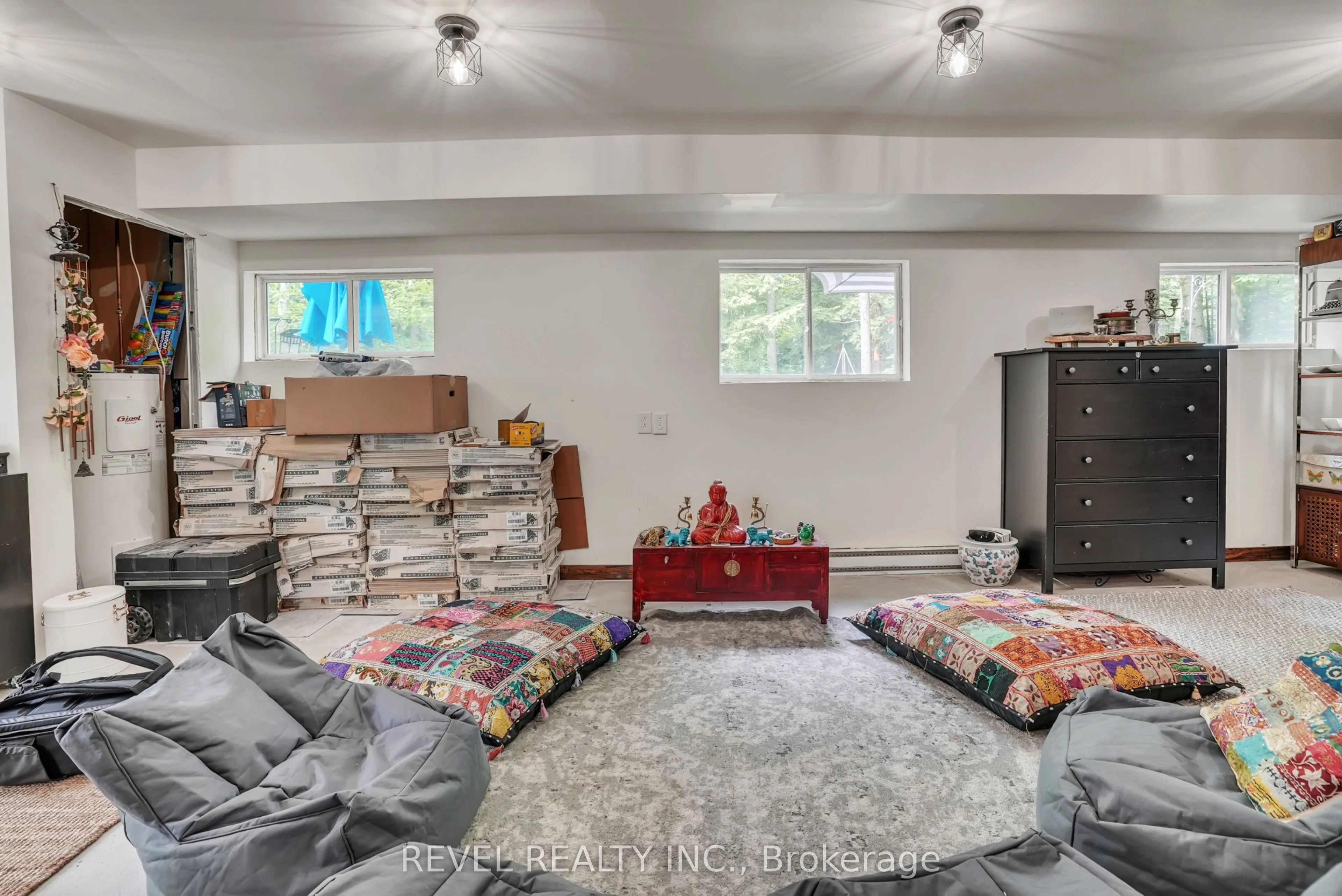 43 Manitou Crescent