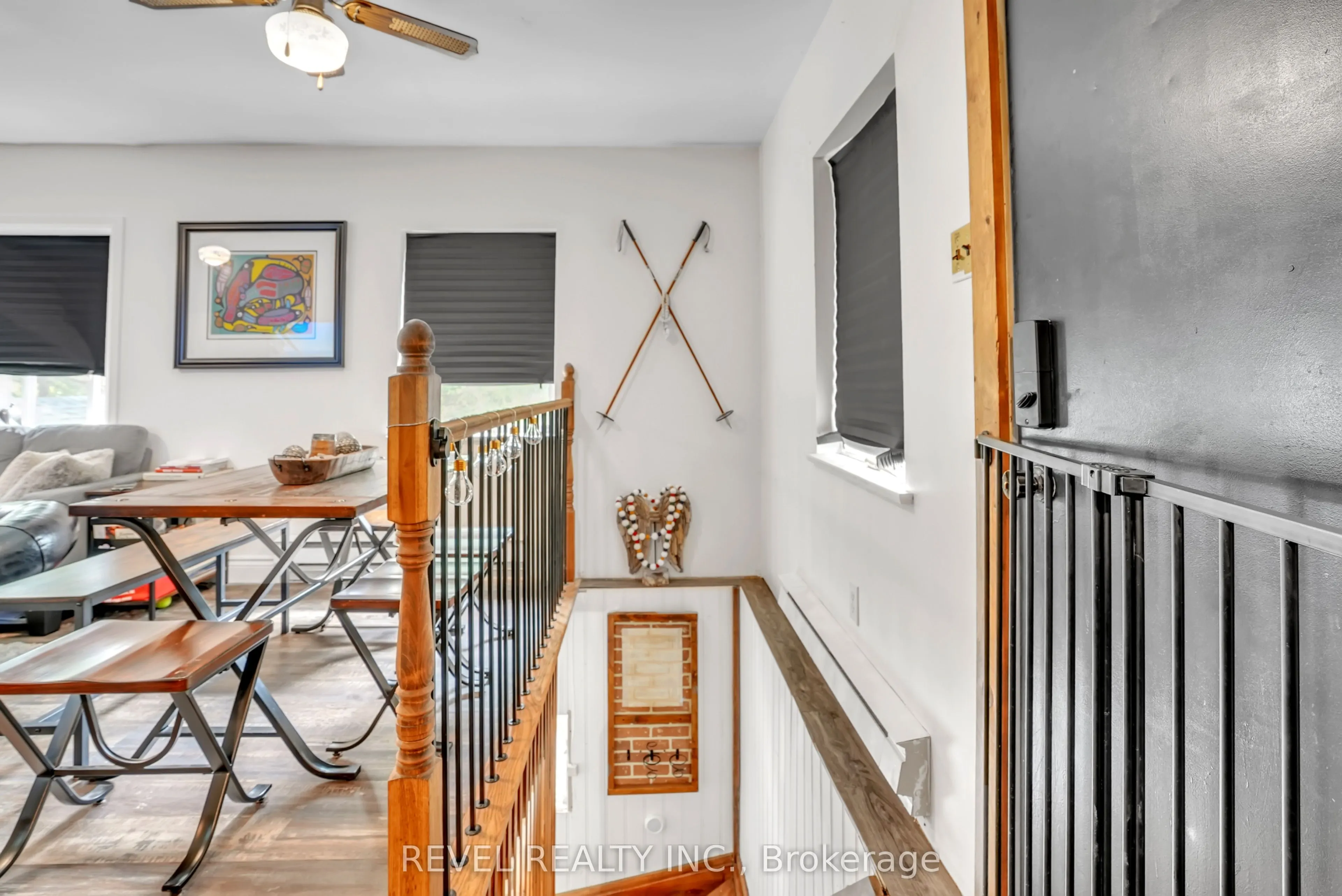 43 Manitou Crescent