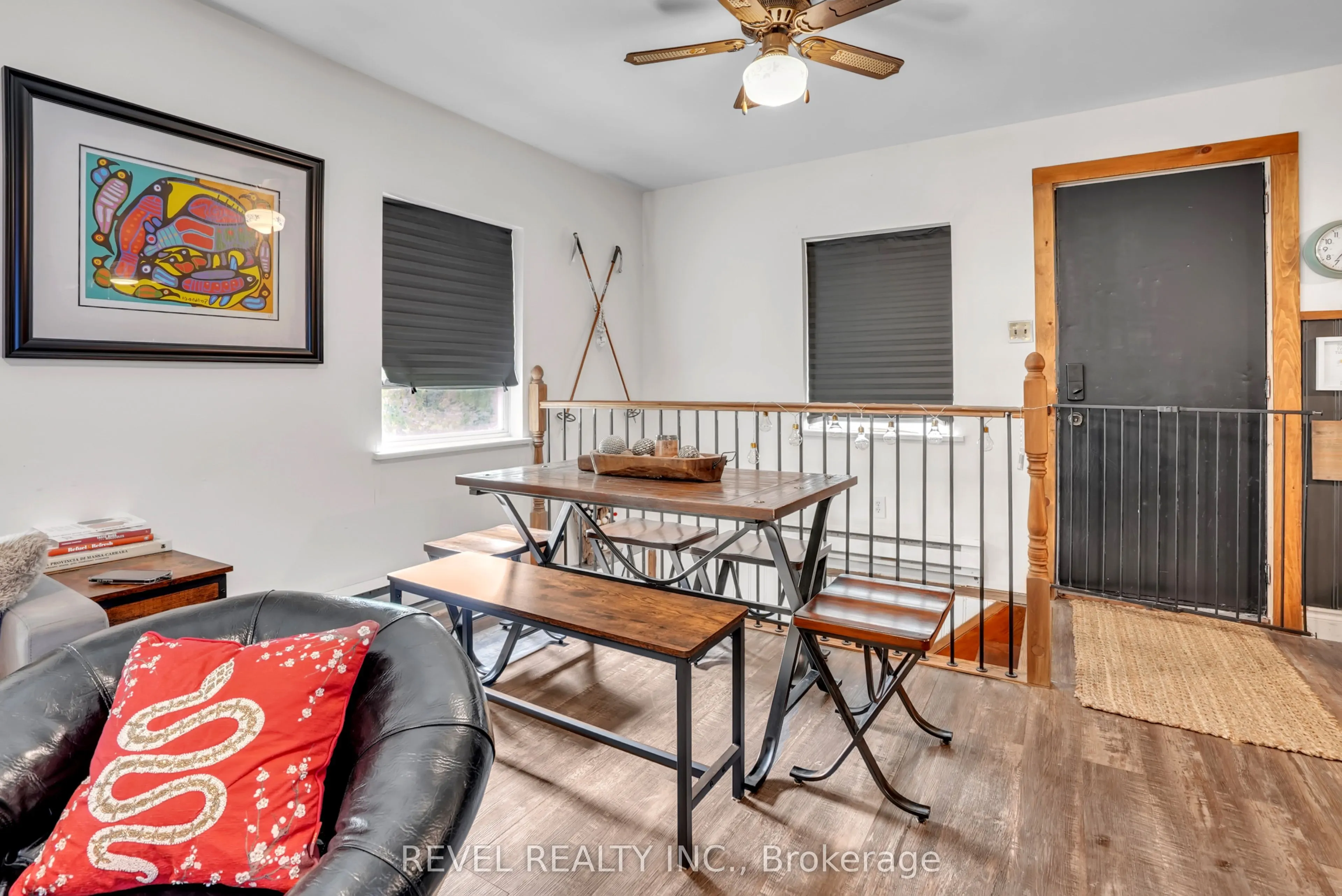 43 Manitou Crescent
