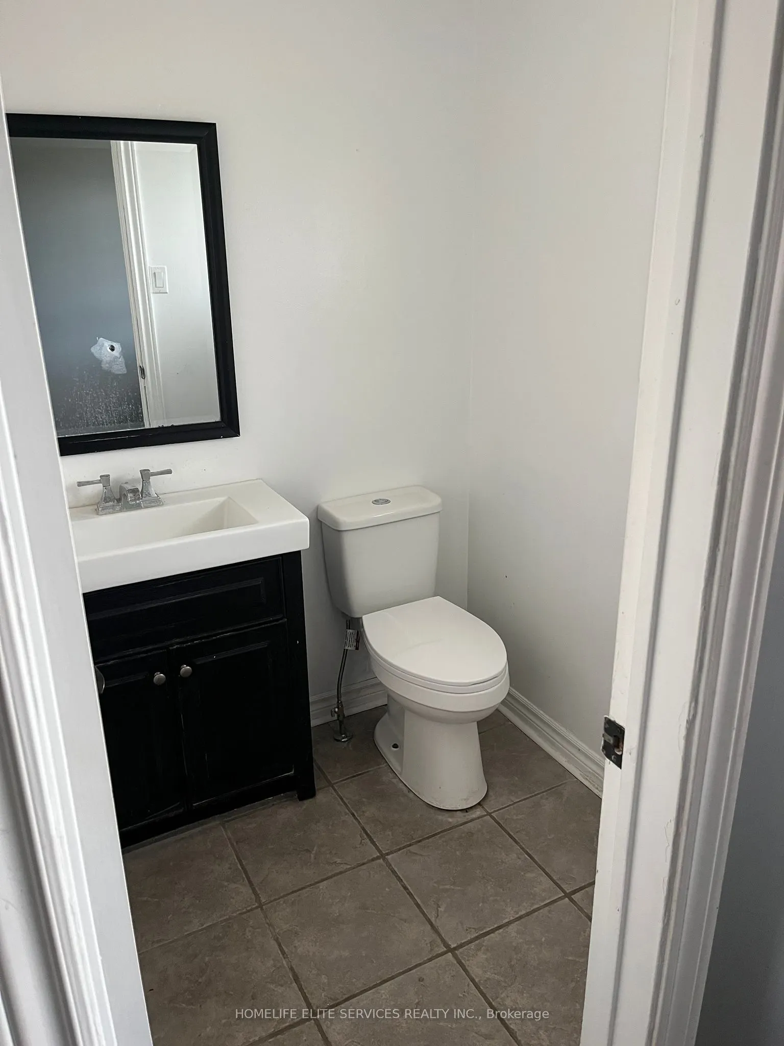 221 Hickling Trail