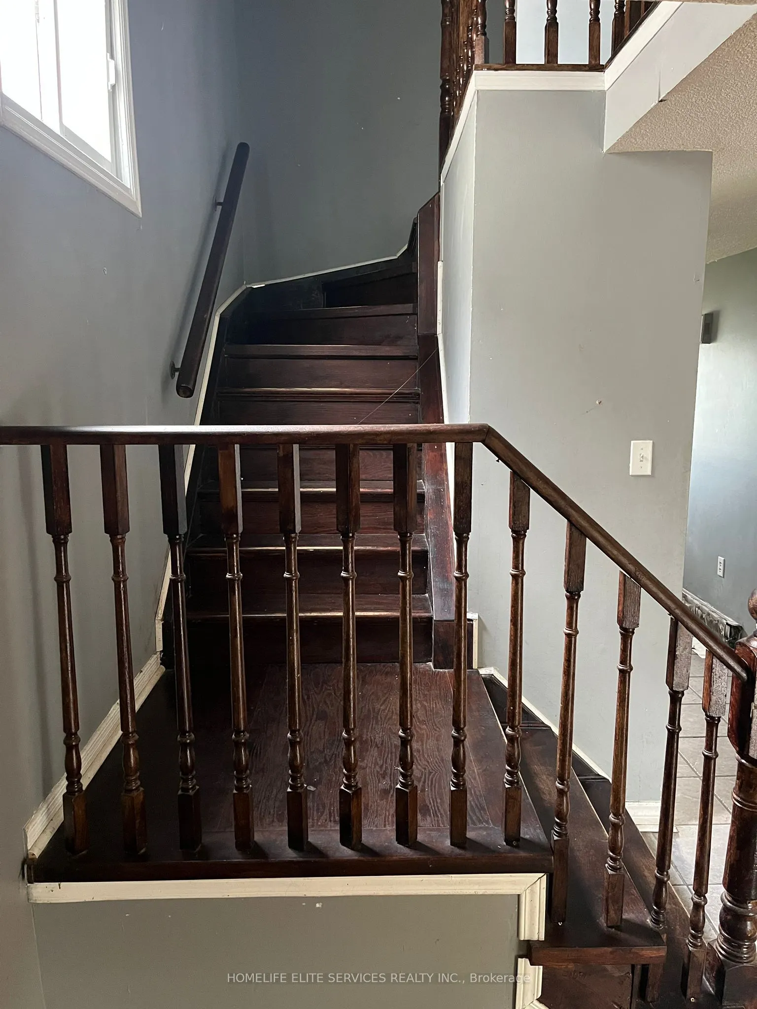 221 Hickling Trail