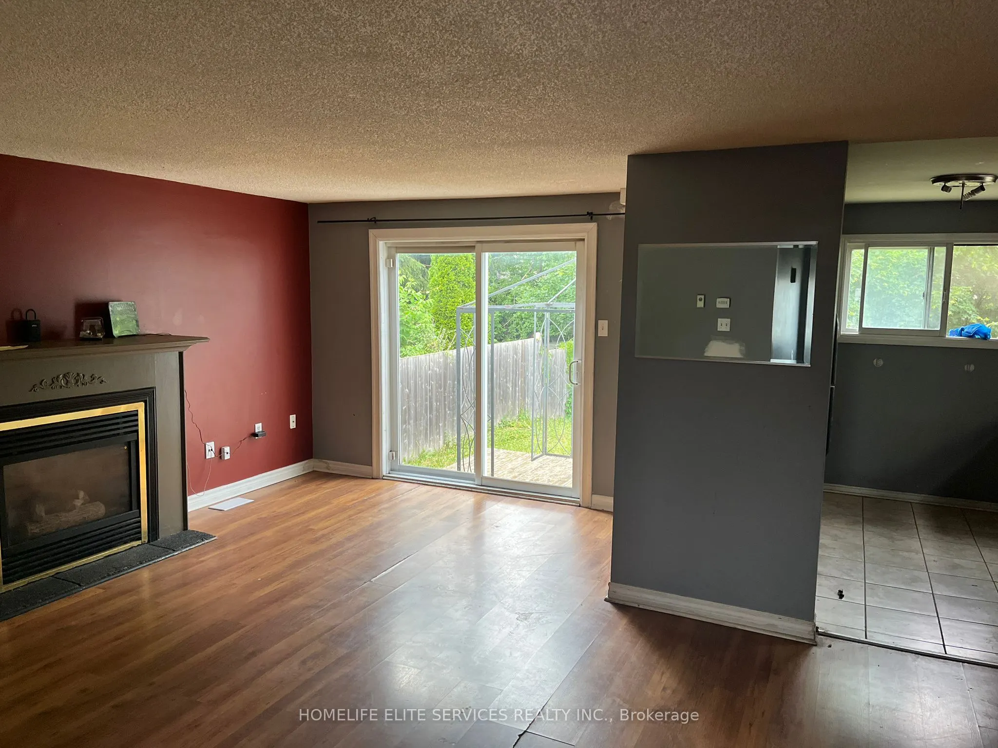 221 Hickling Trail
