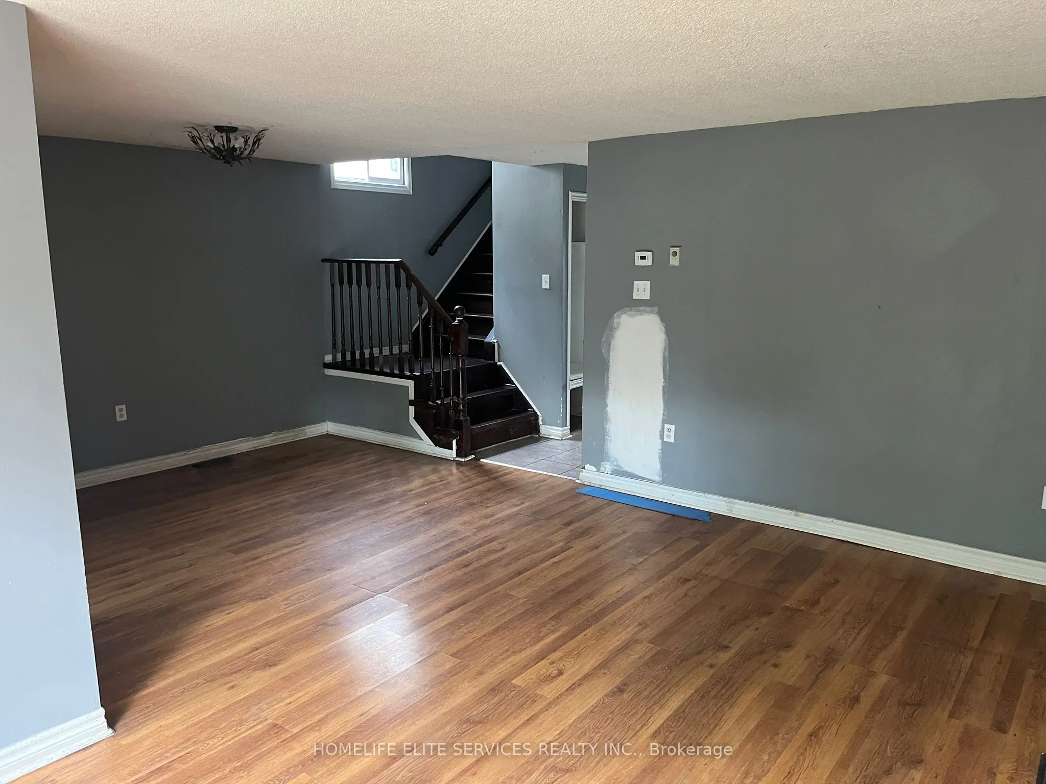 221 Hickling Trail