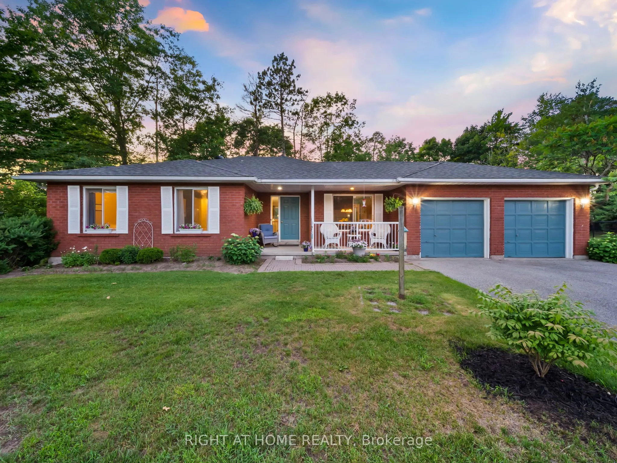 6 Wenden Court