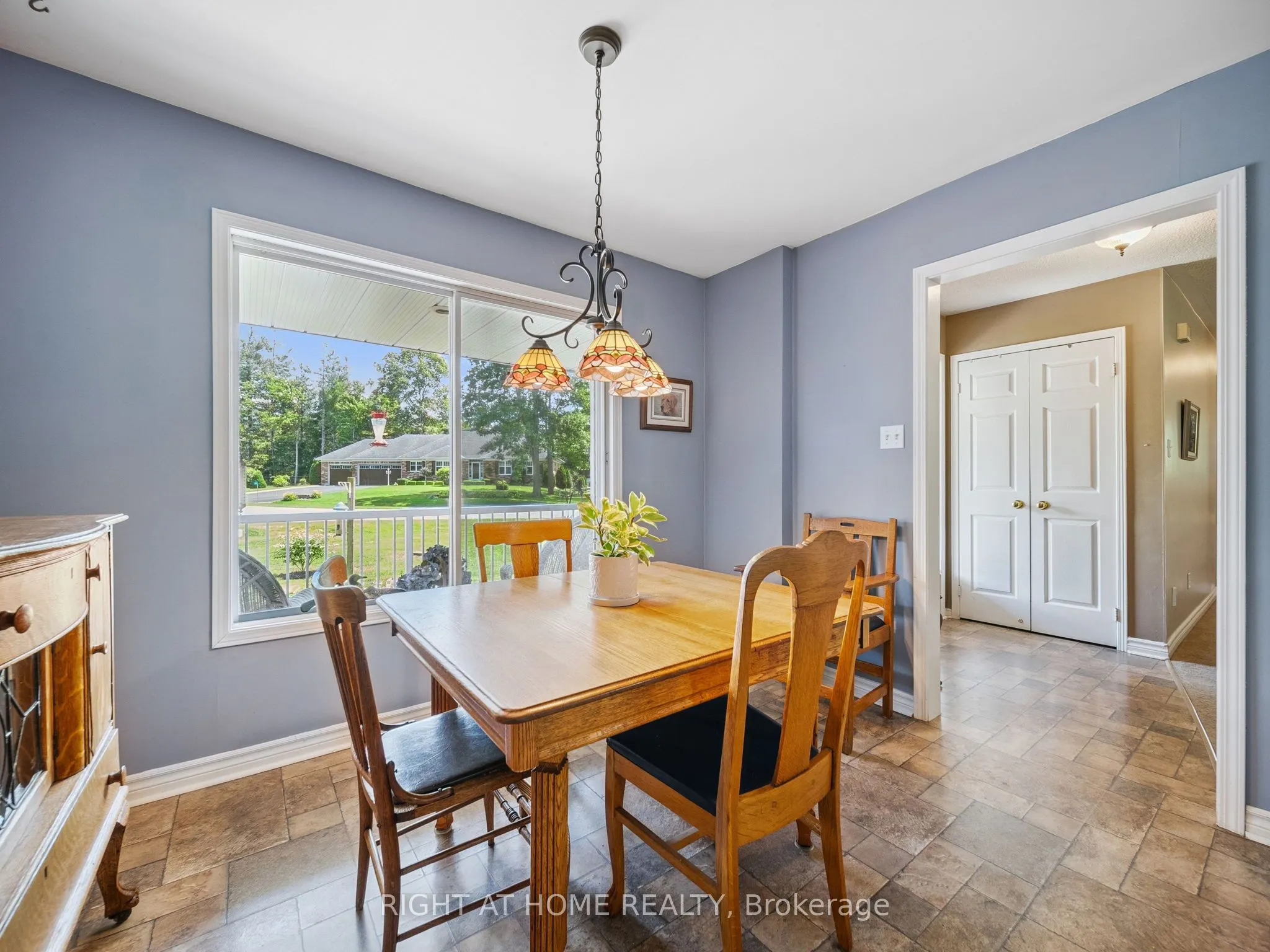 6 Wenden Court