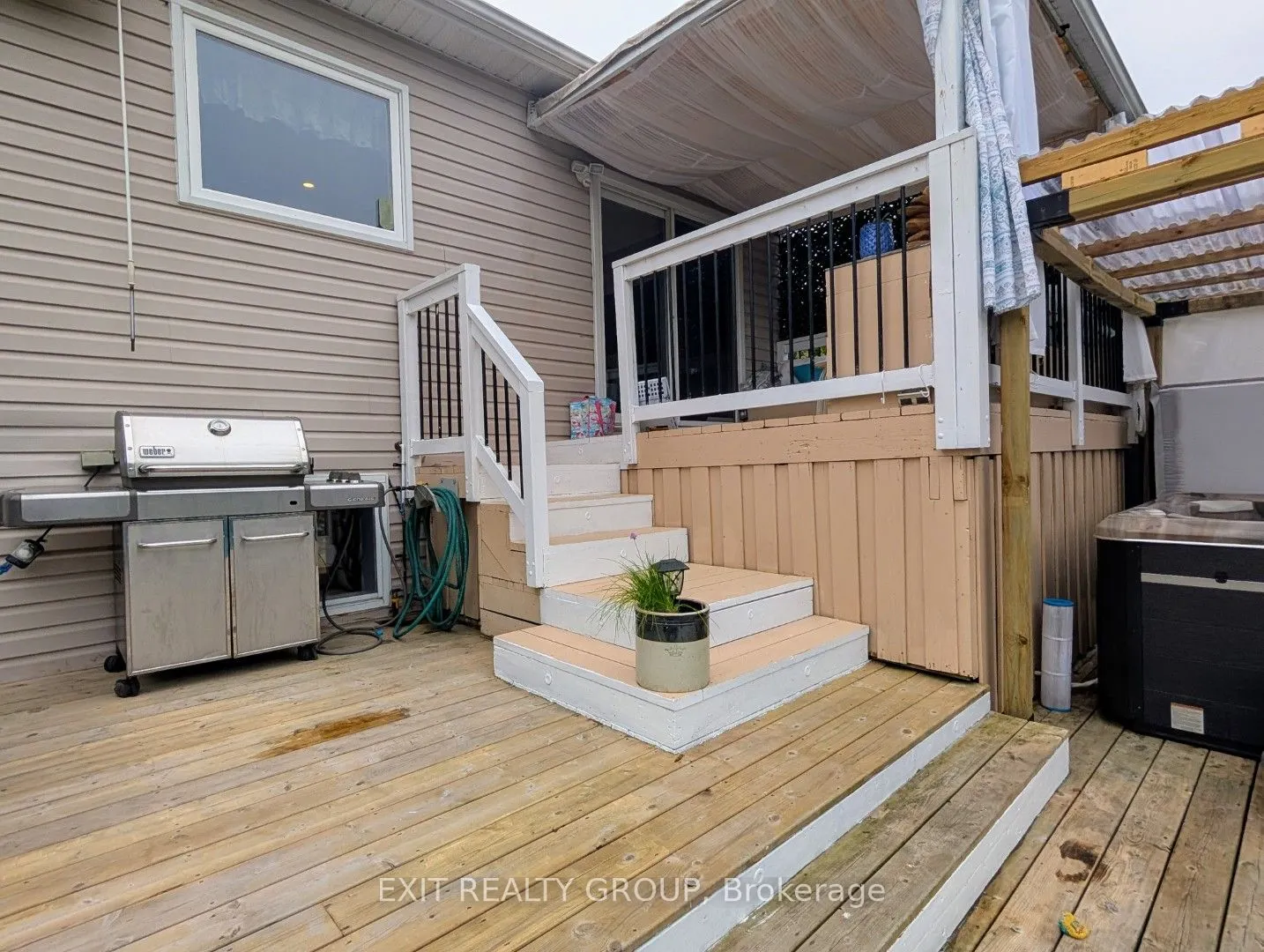 76 John Dillingno Street