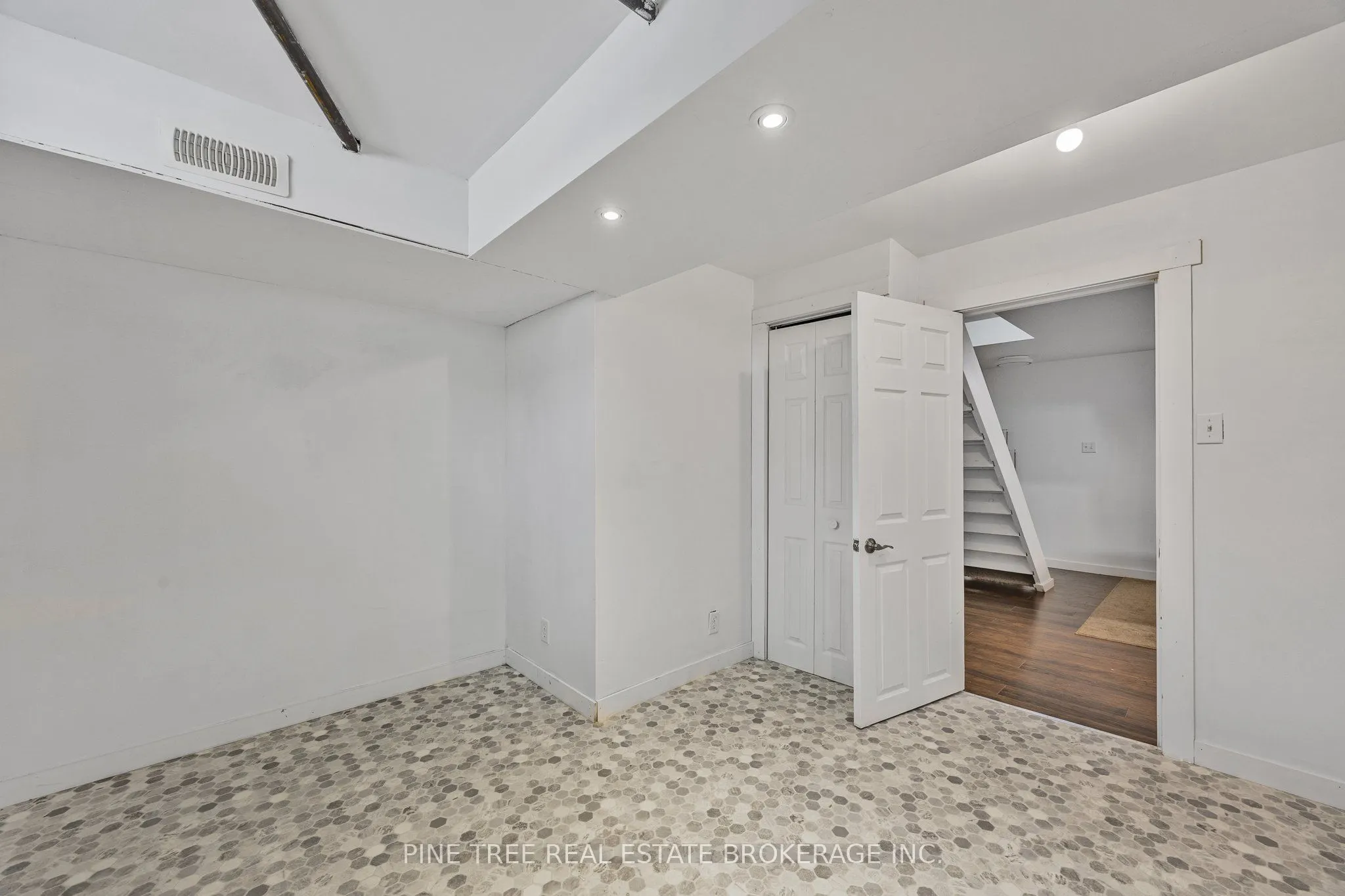 239 Warnica Road