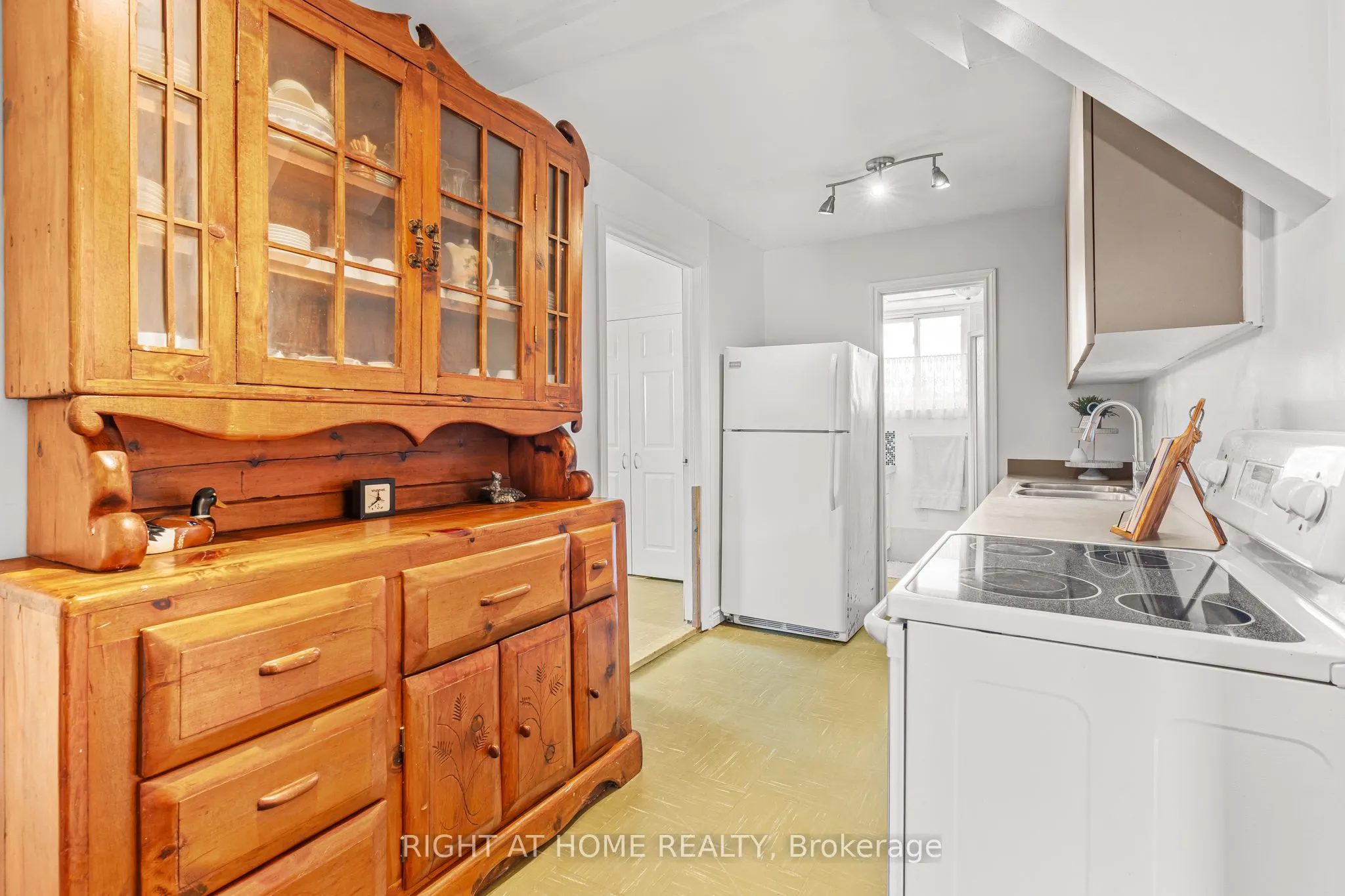 5896 Sunnidale Concession 5 Road