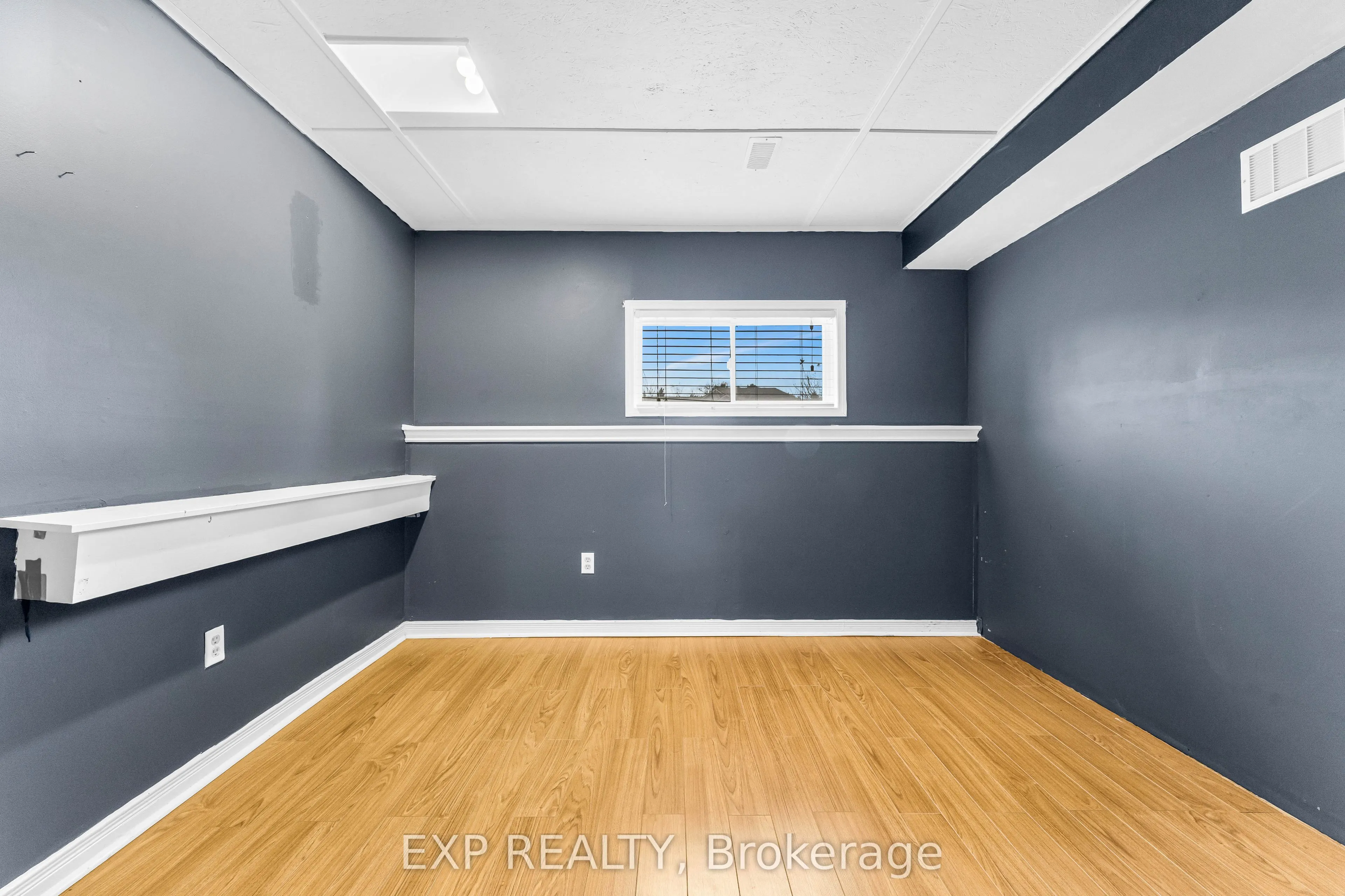 20 Wasaga Sands Drive