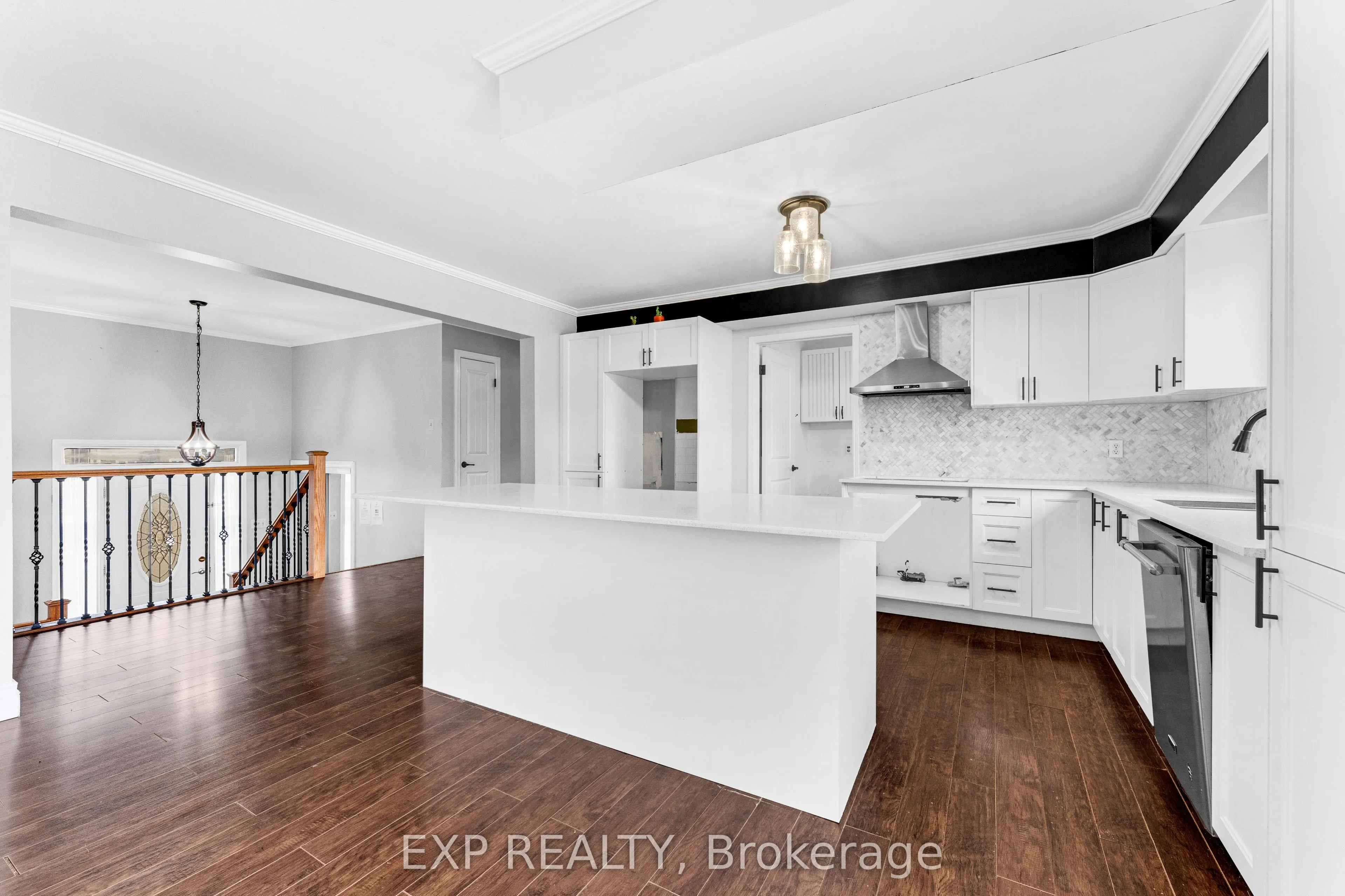 20 Wasaga Sands Drive