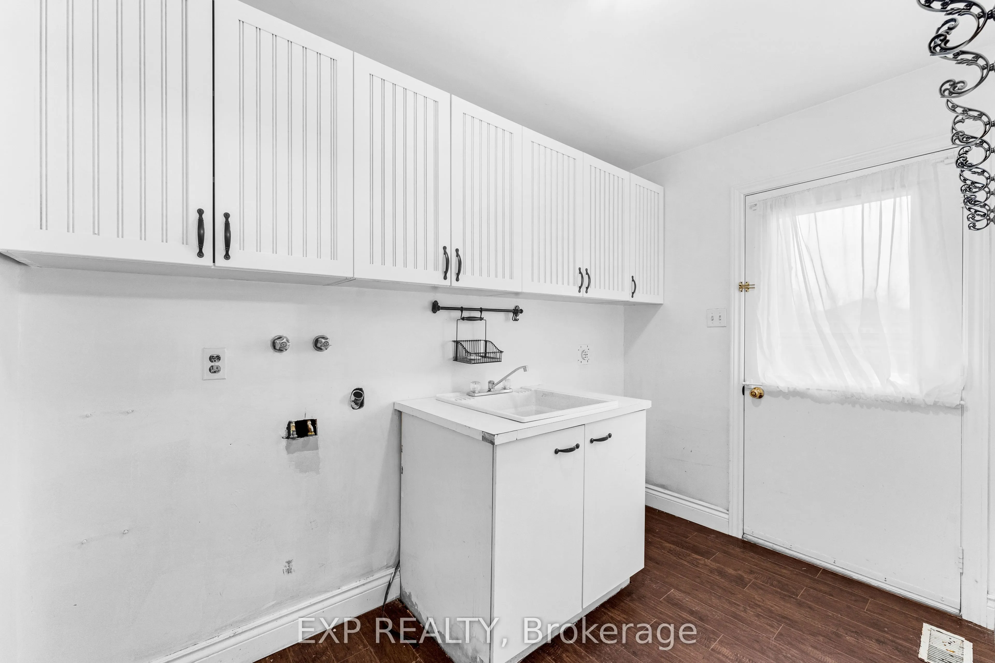 20 Wasaga Sands Drive