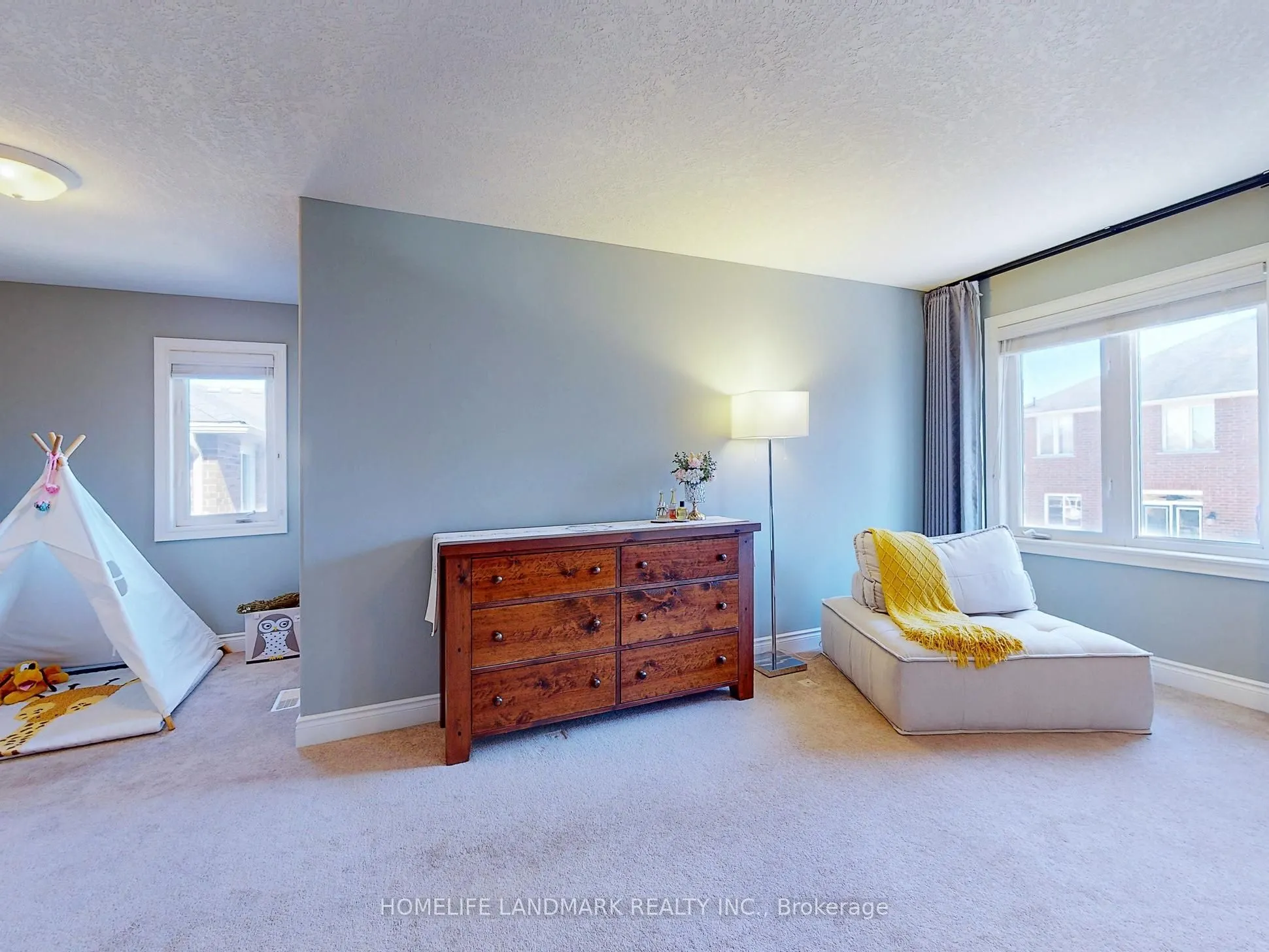 73 GRAIHAWK Drive