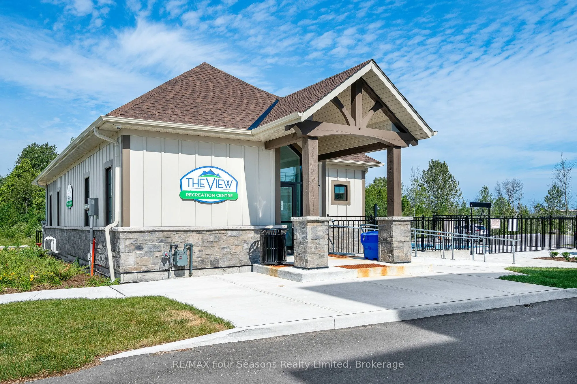 17 Spooner Crescent, #208