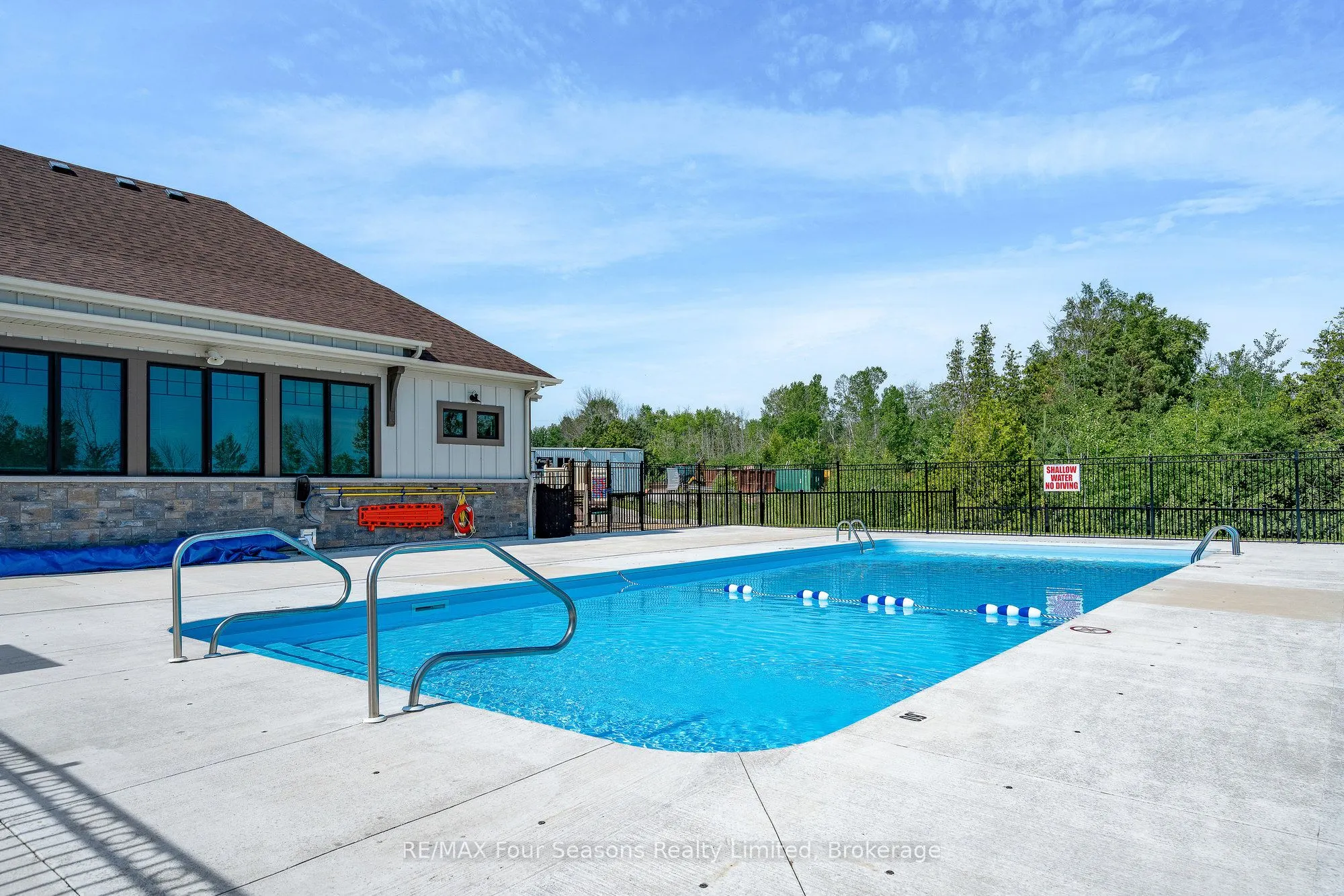 17 Spooner Crescent, #208