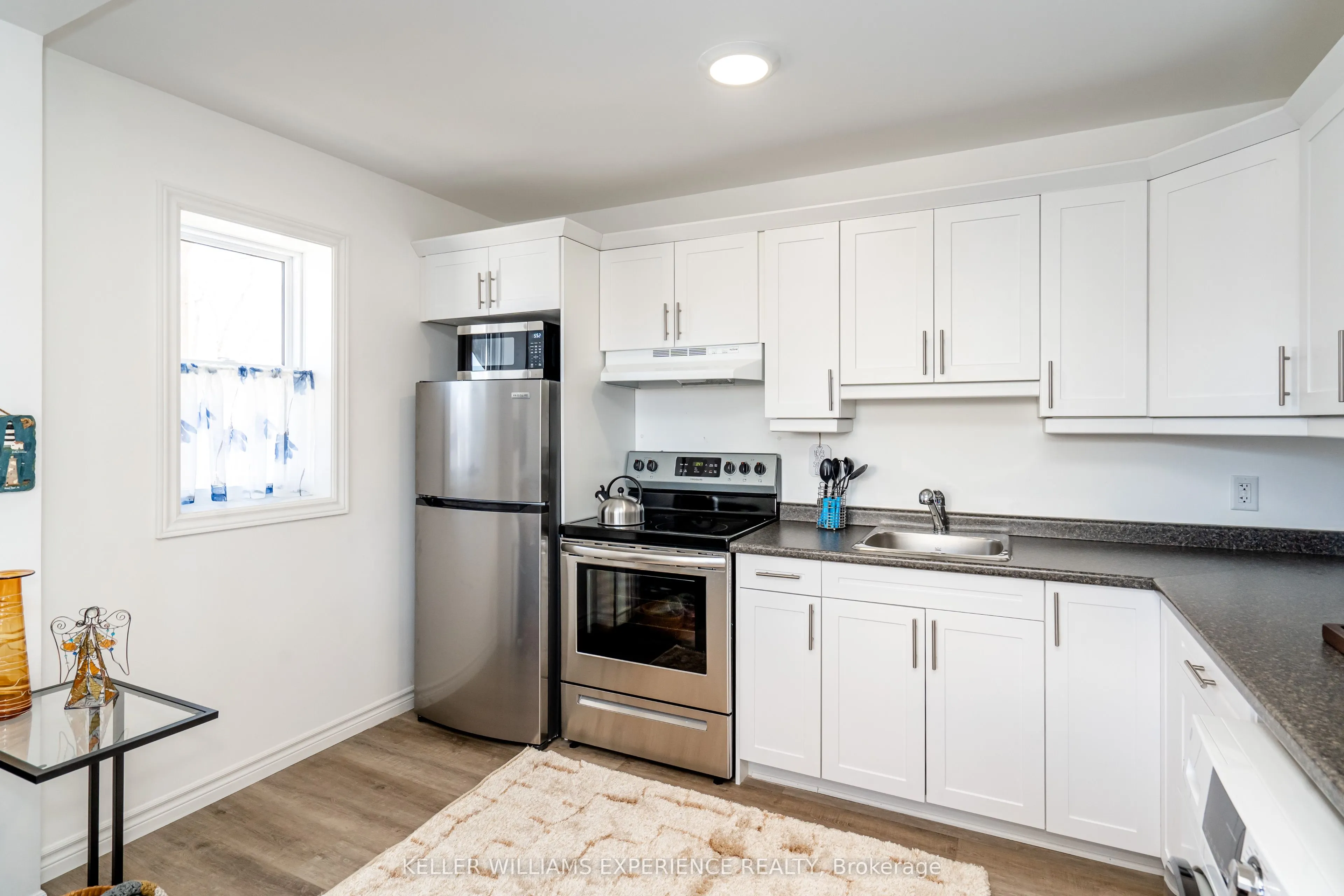 99 Colborne Street W, #C