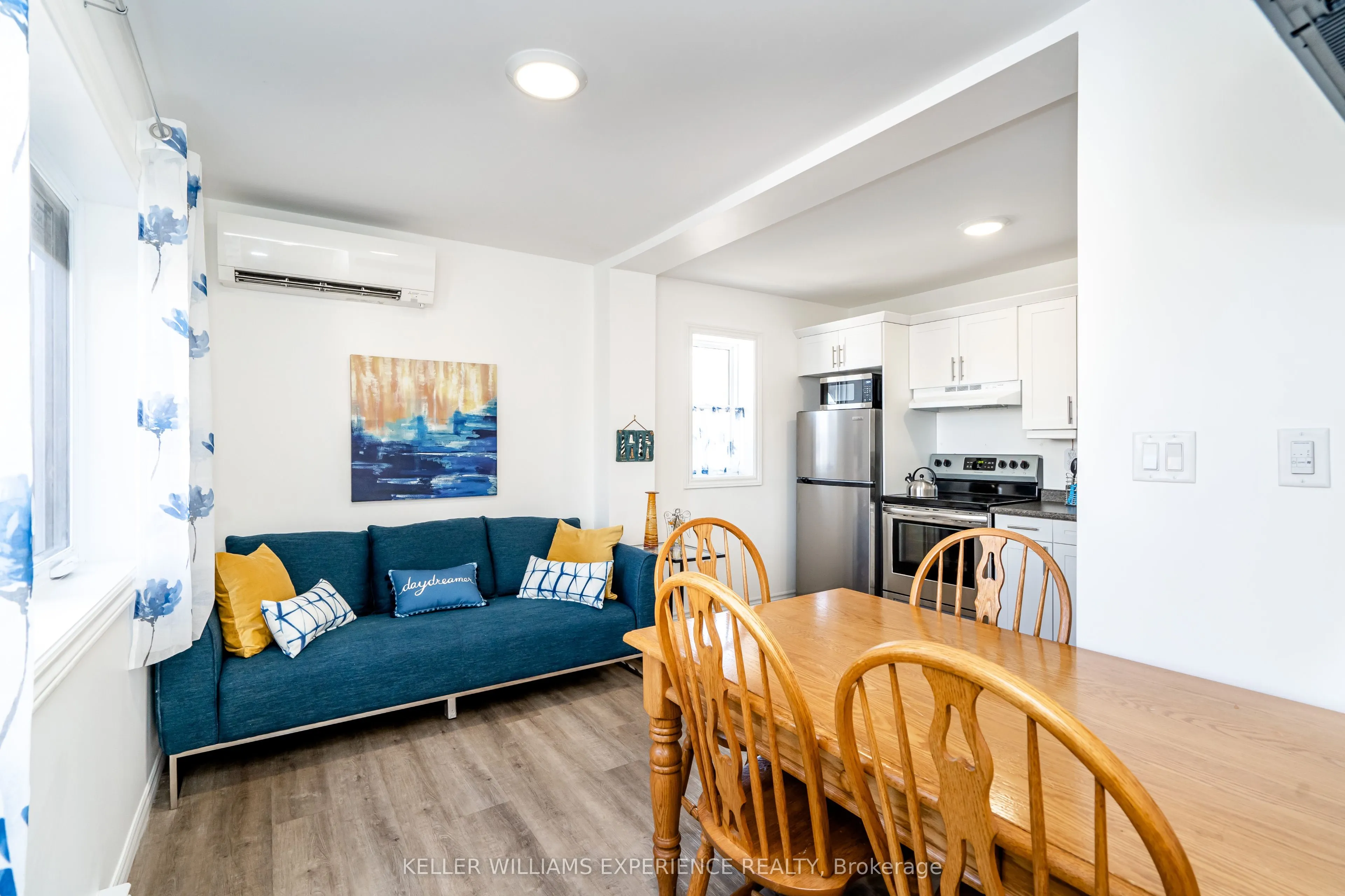 99 Colborne Street W, #C