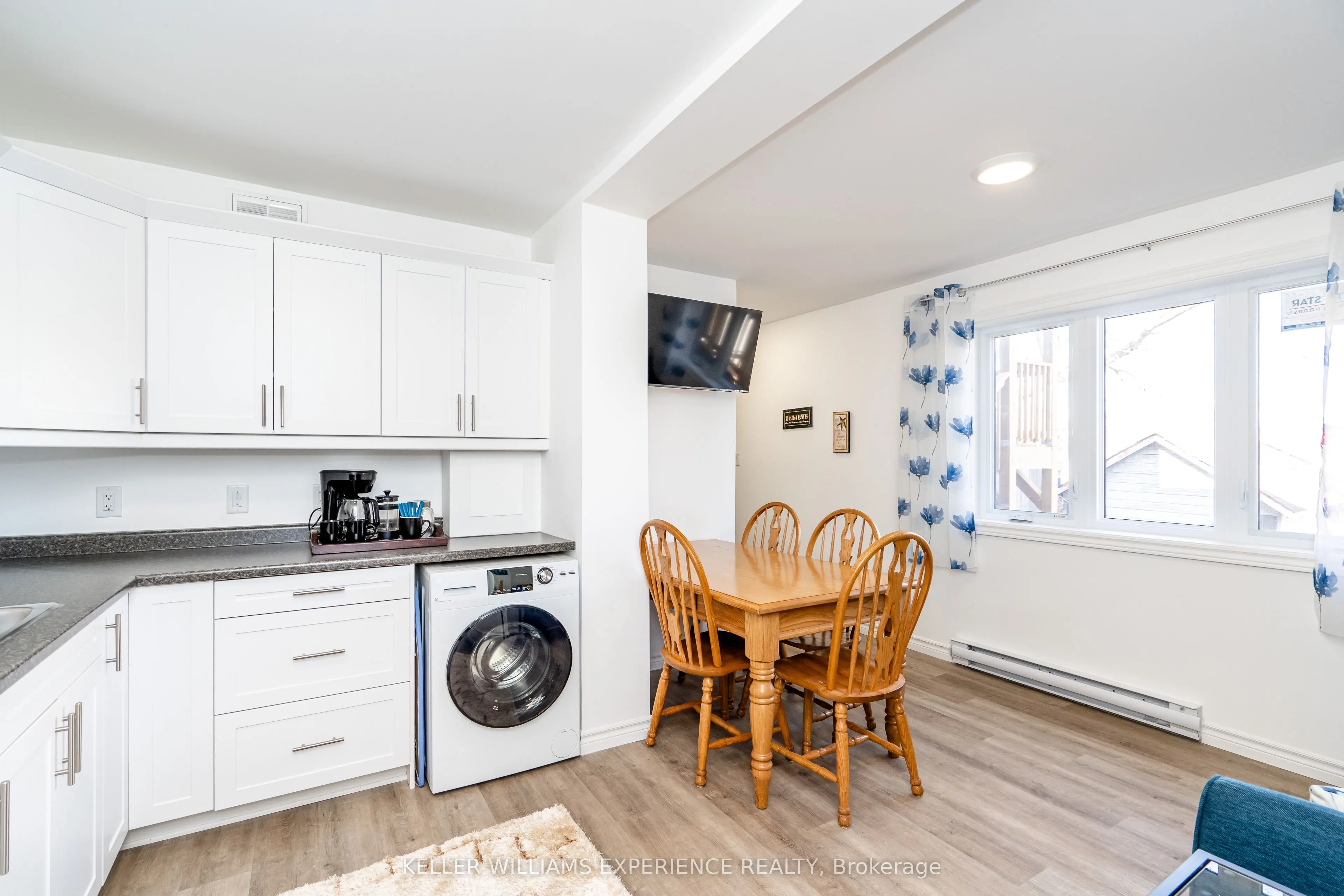 99 Colborne Street W, #C