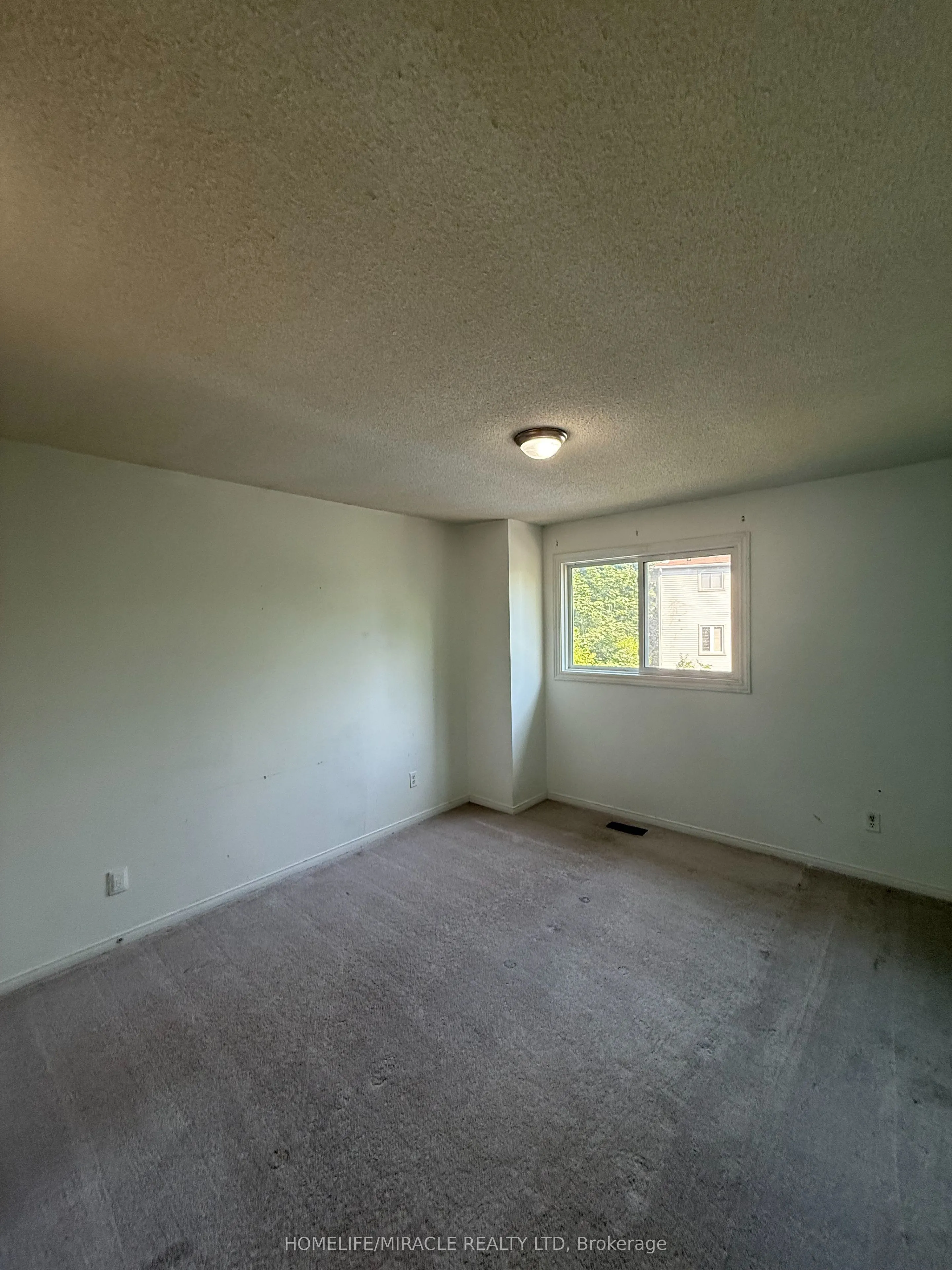 200 Livingstone Street W