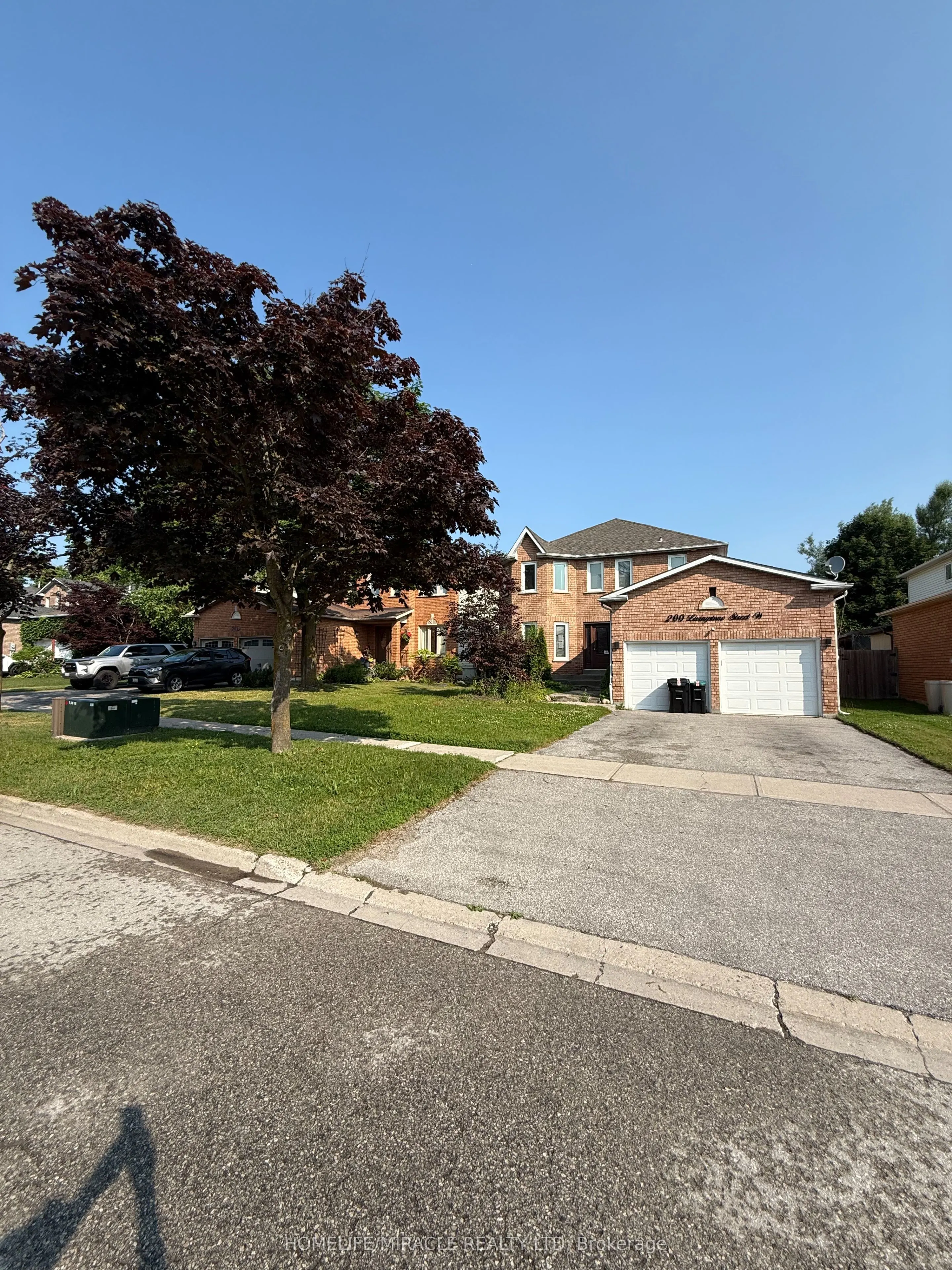 200 Livingstone Street W