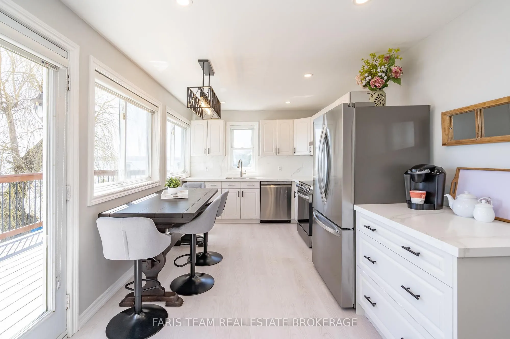 282 Robins Point Road