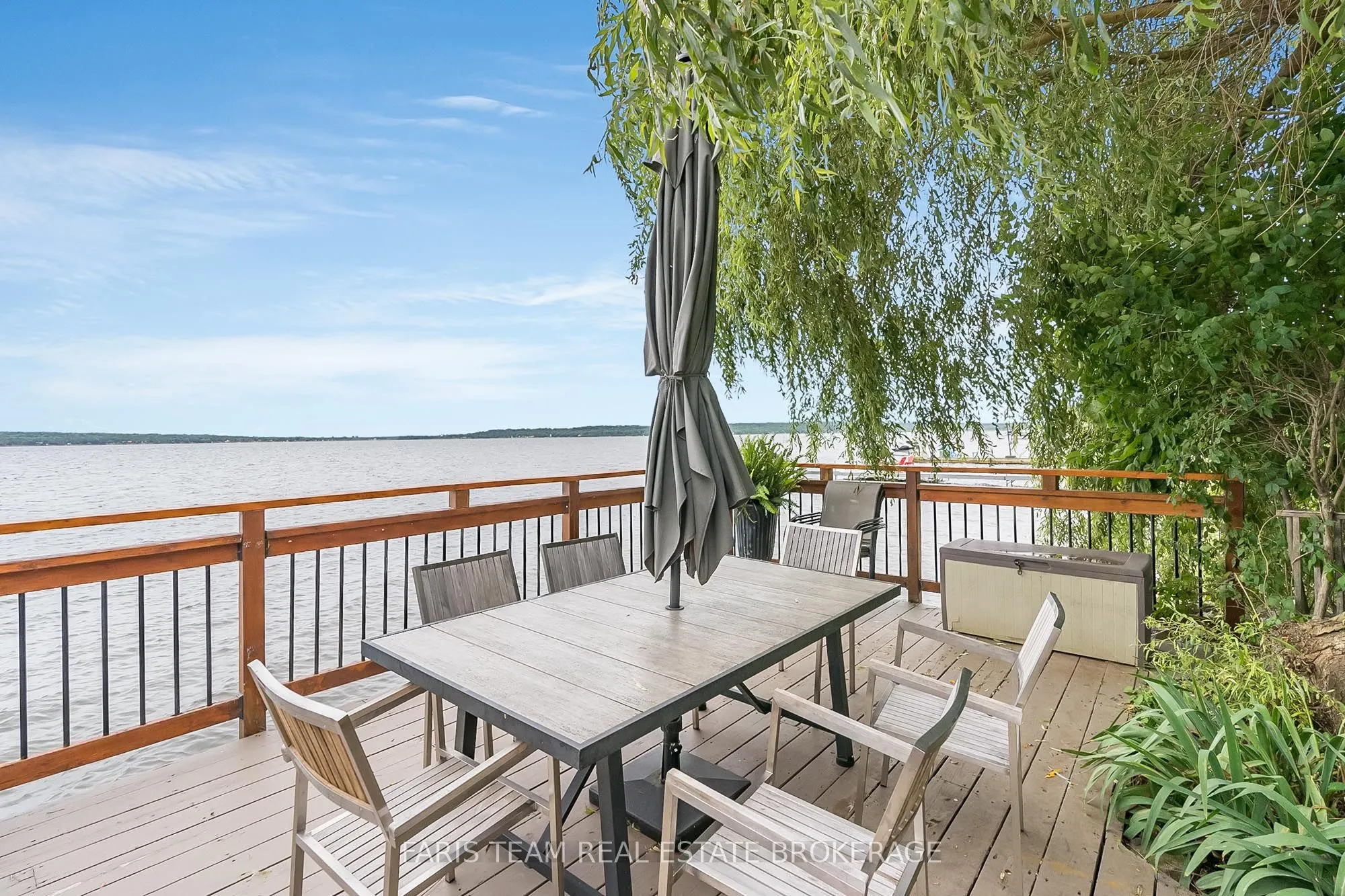 282 Robins Point Road