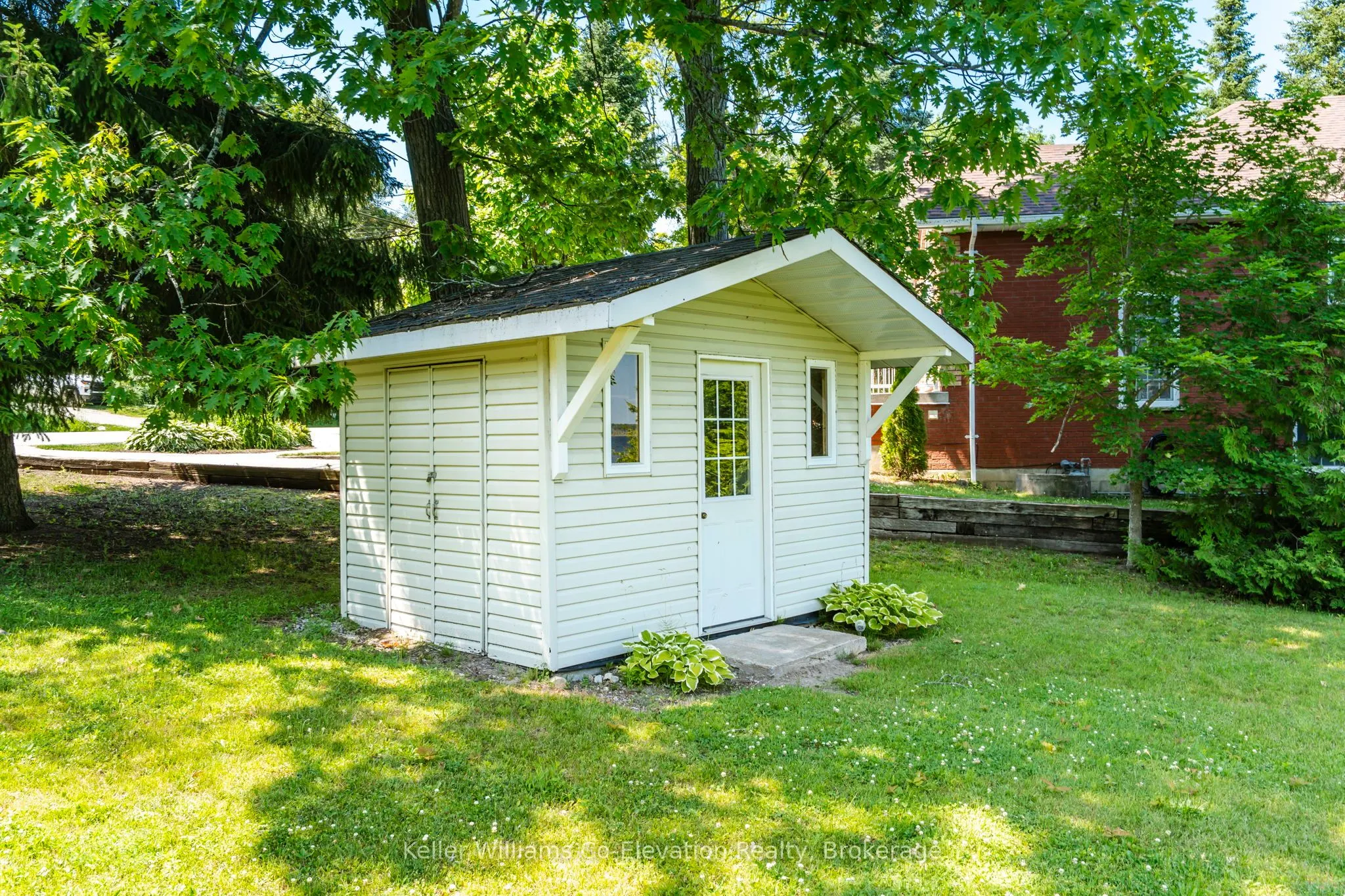 220 Robin's Point Road