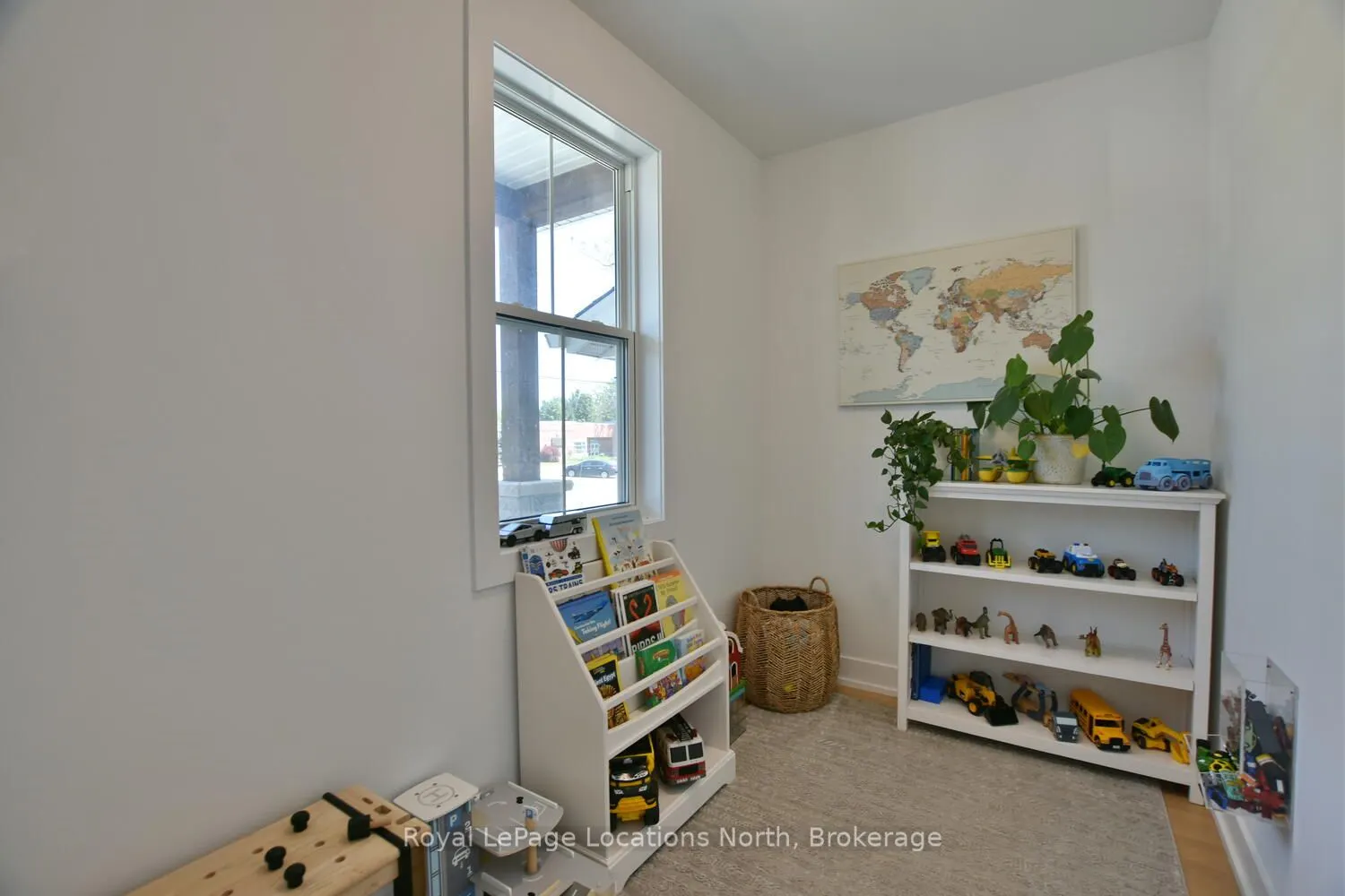 11 LOCKE Avenue