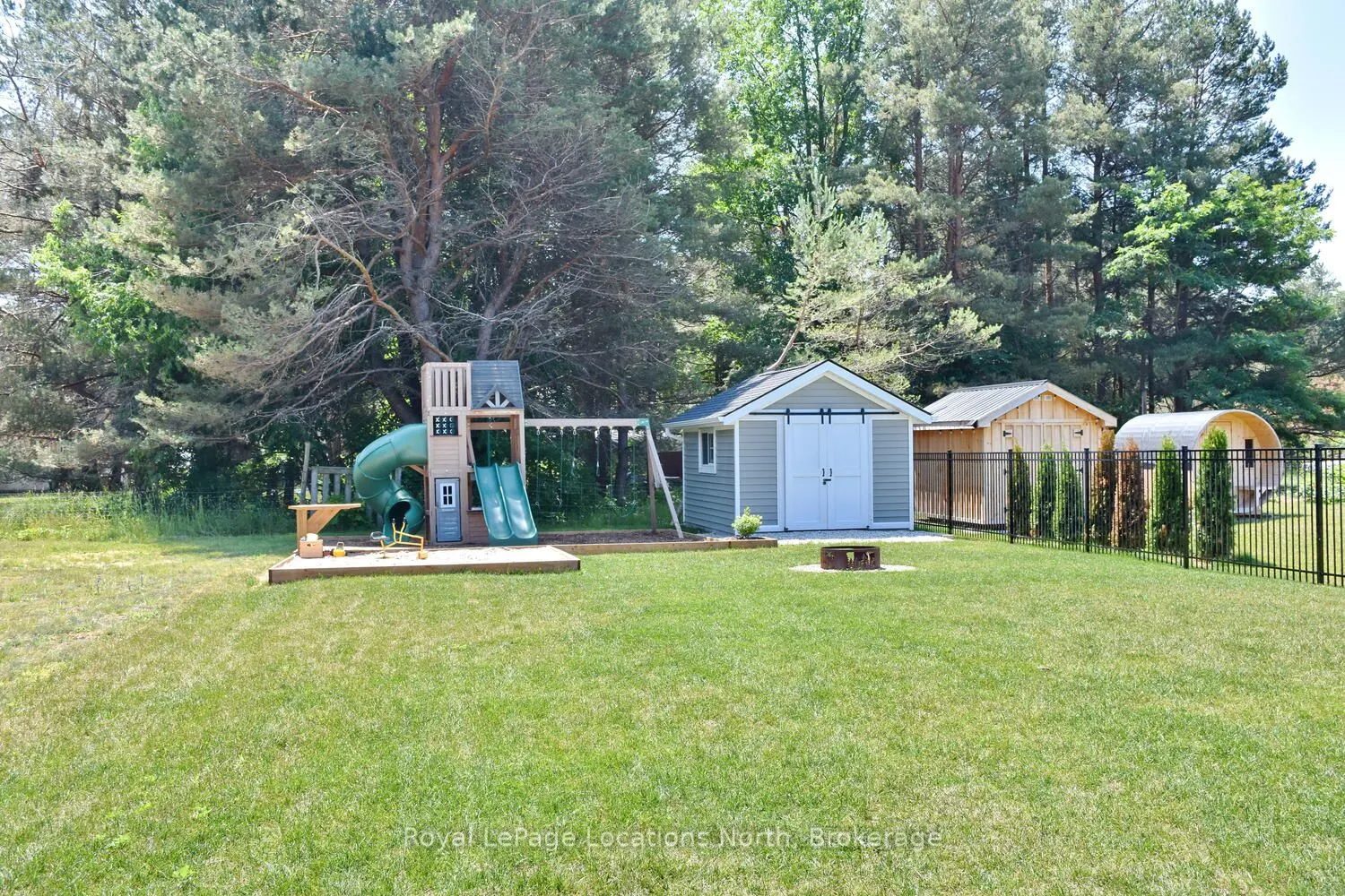 11 LOCKE Avenue