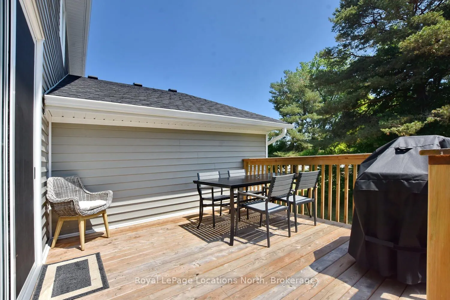 11 LOCKE Avenue