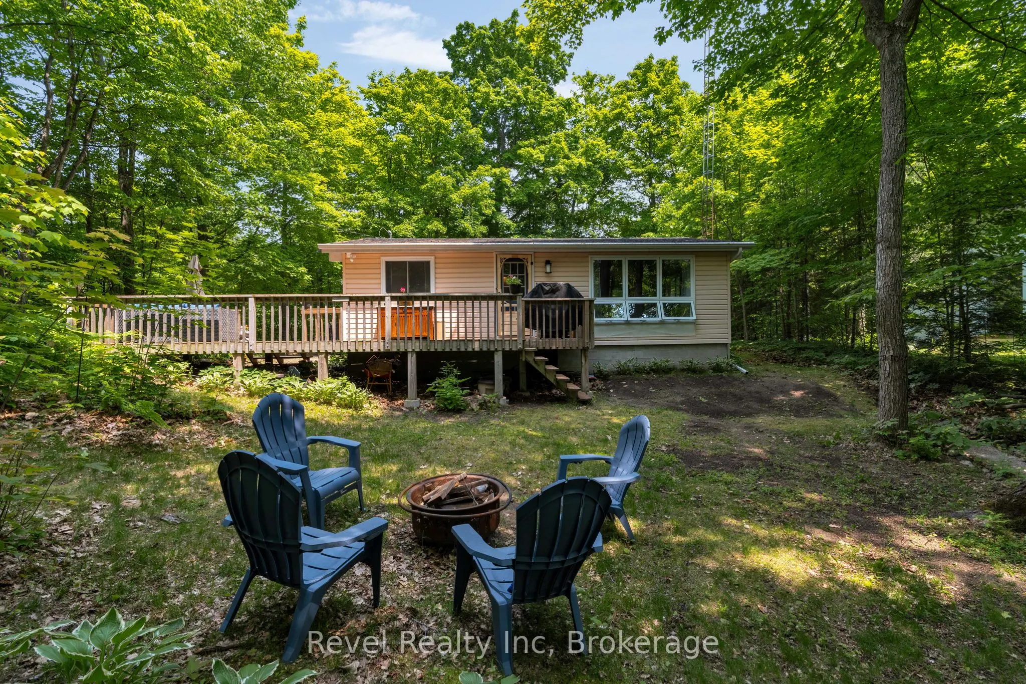 1204 Tiny Beaches Road N
