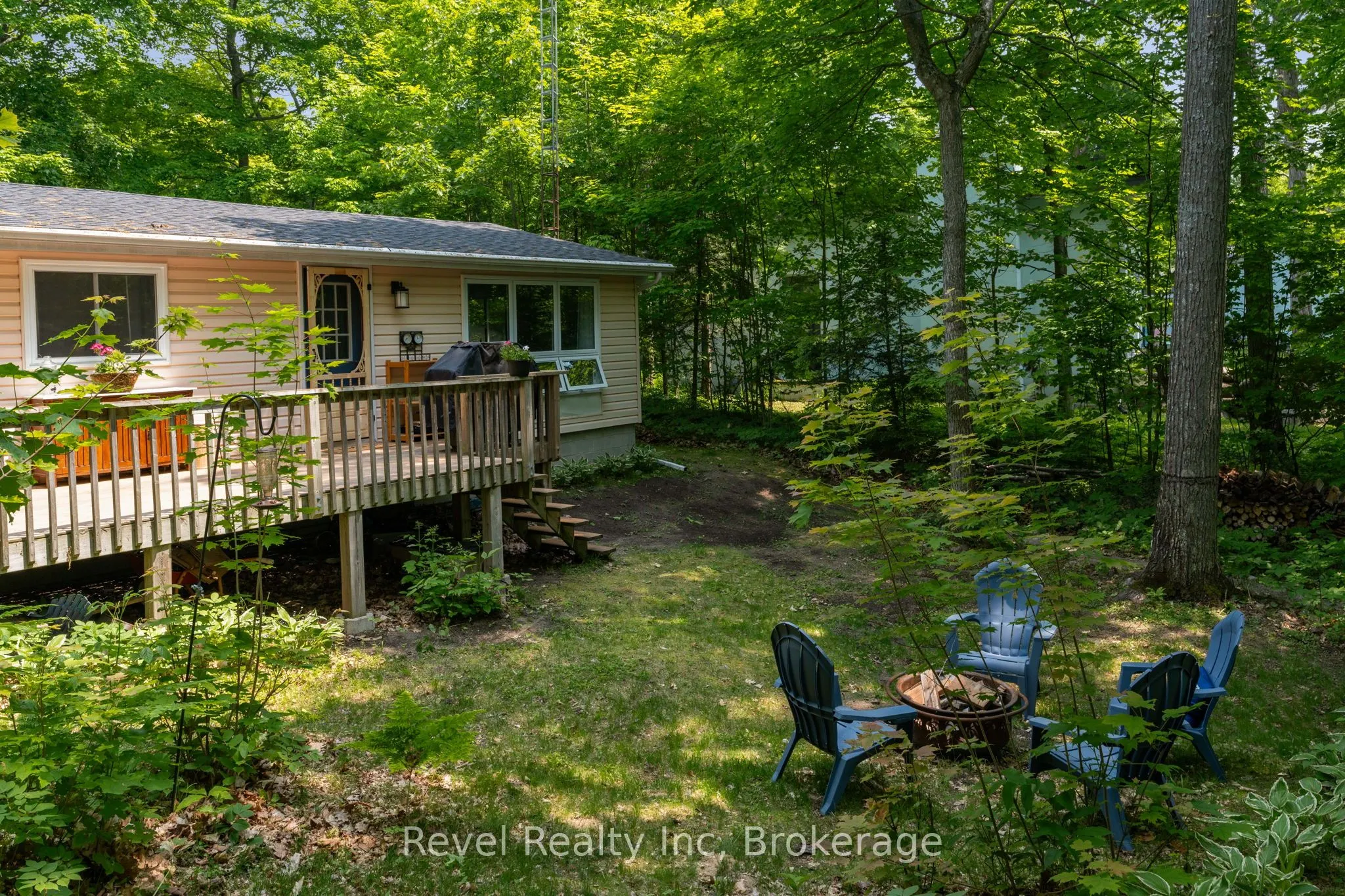 1204 Tiny Beaches Road N