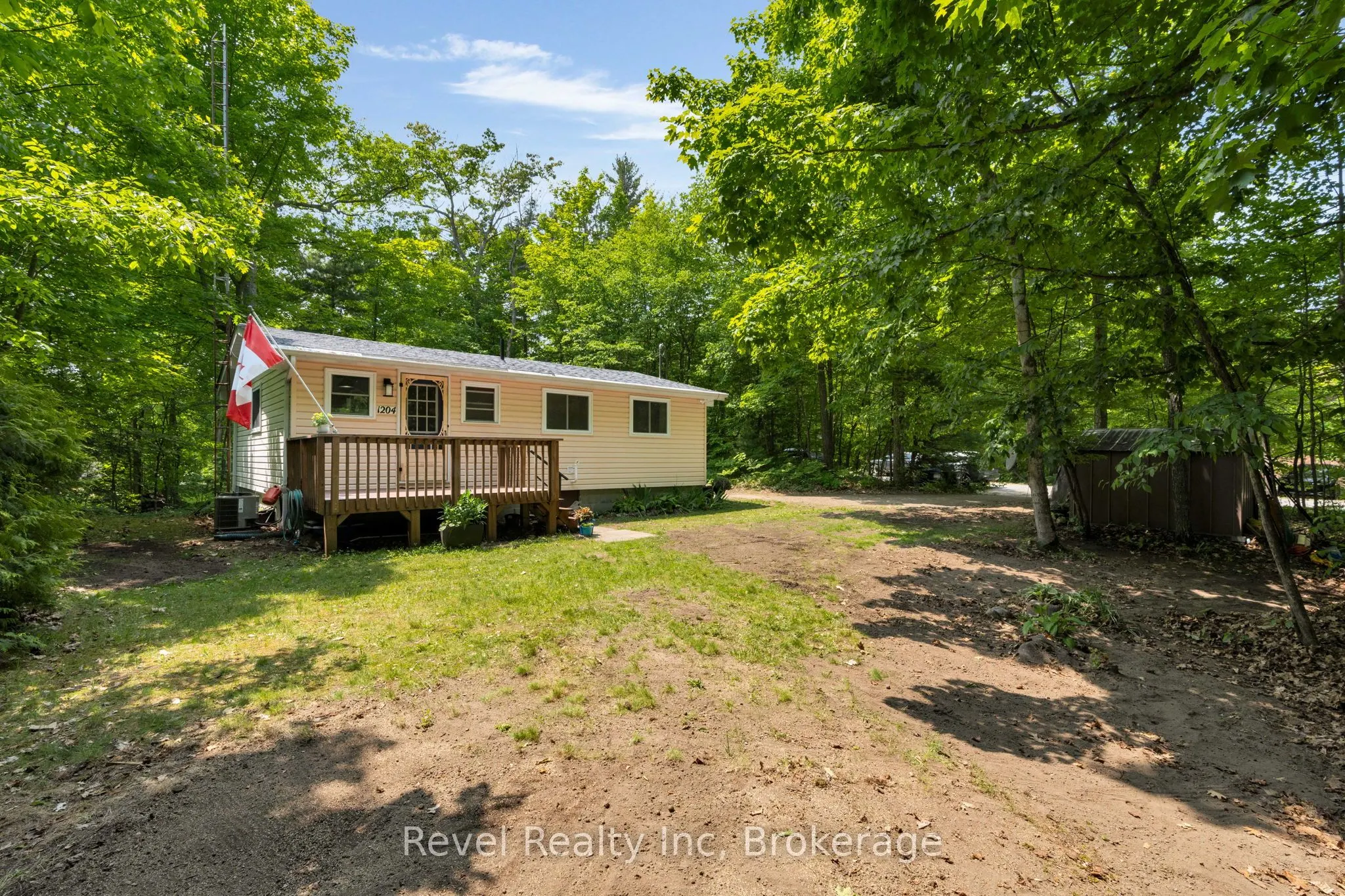1204 Tiny Beaches Road N