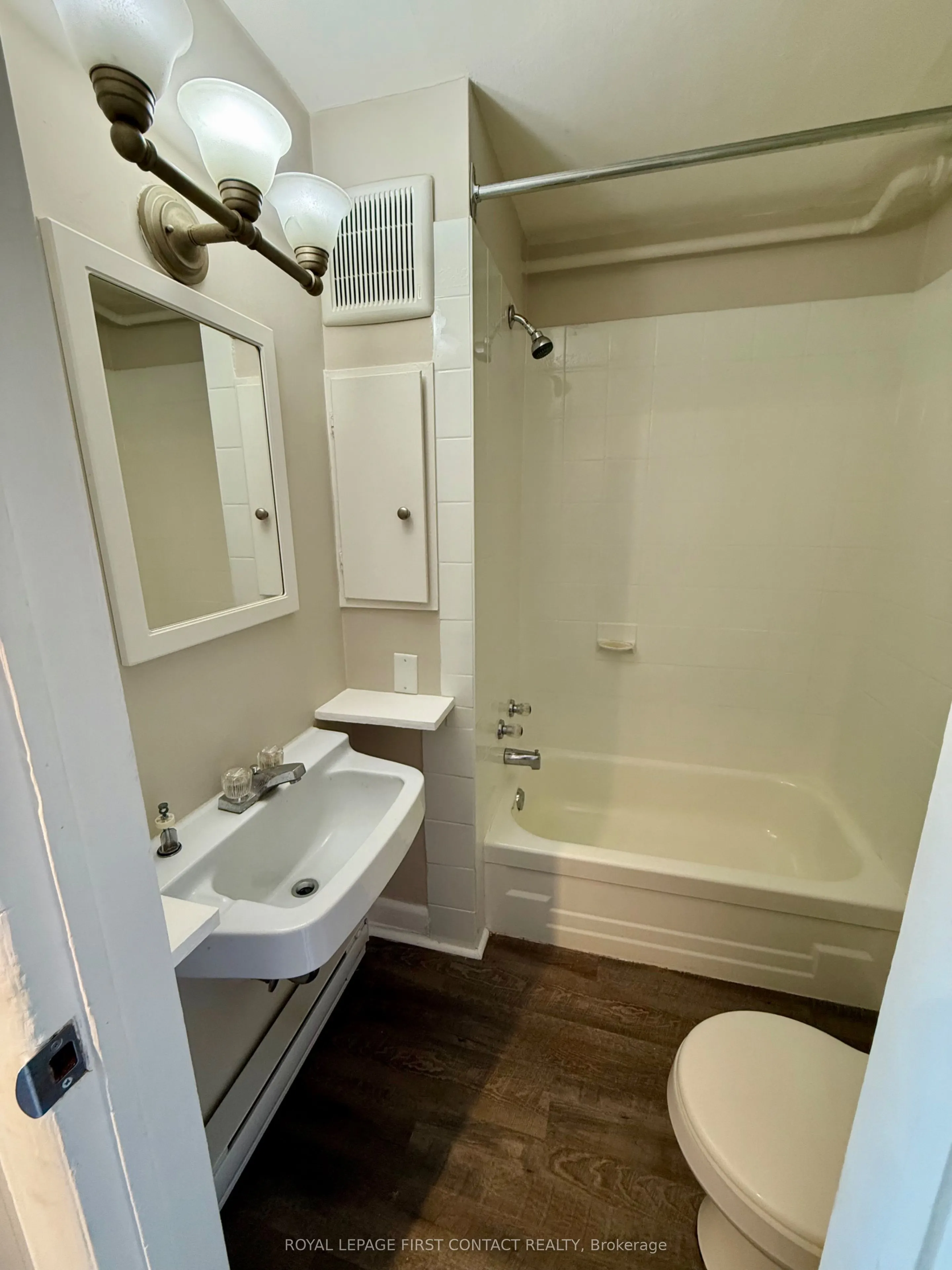 42 Toronto Street, #2