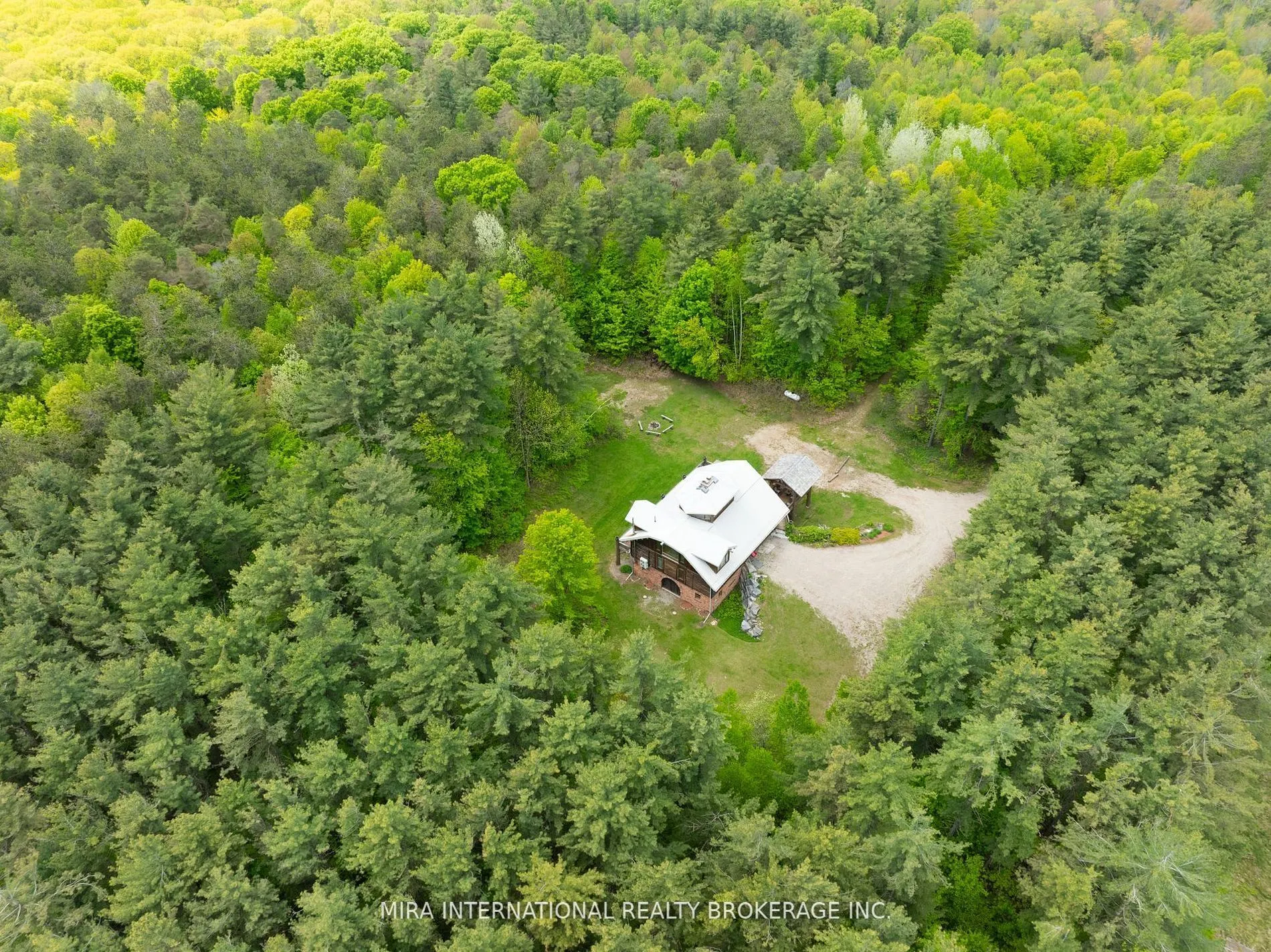 1400 Chemin Du Loup Road
