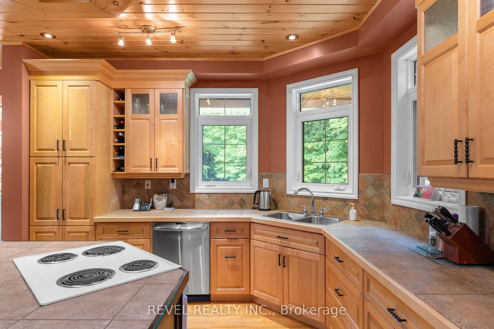 1385 Baseline Road