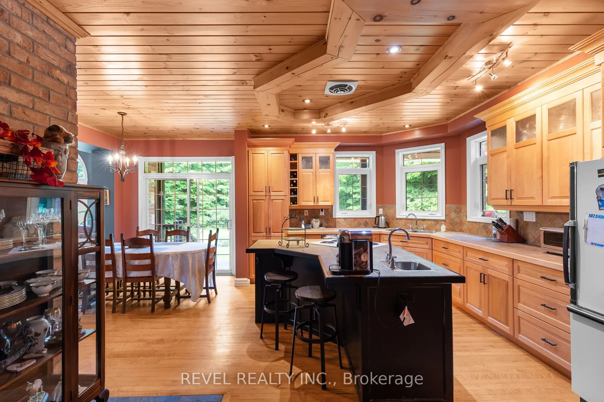 1385 Baseline Road