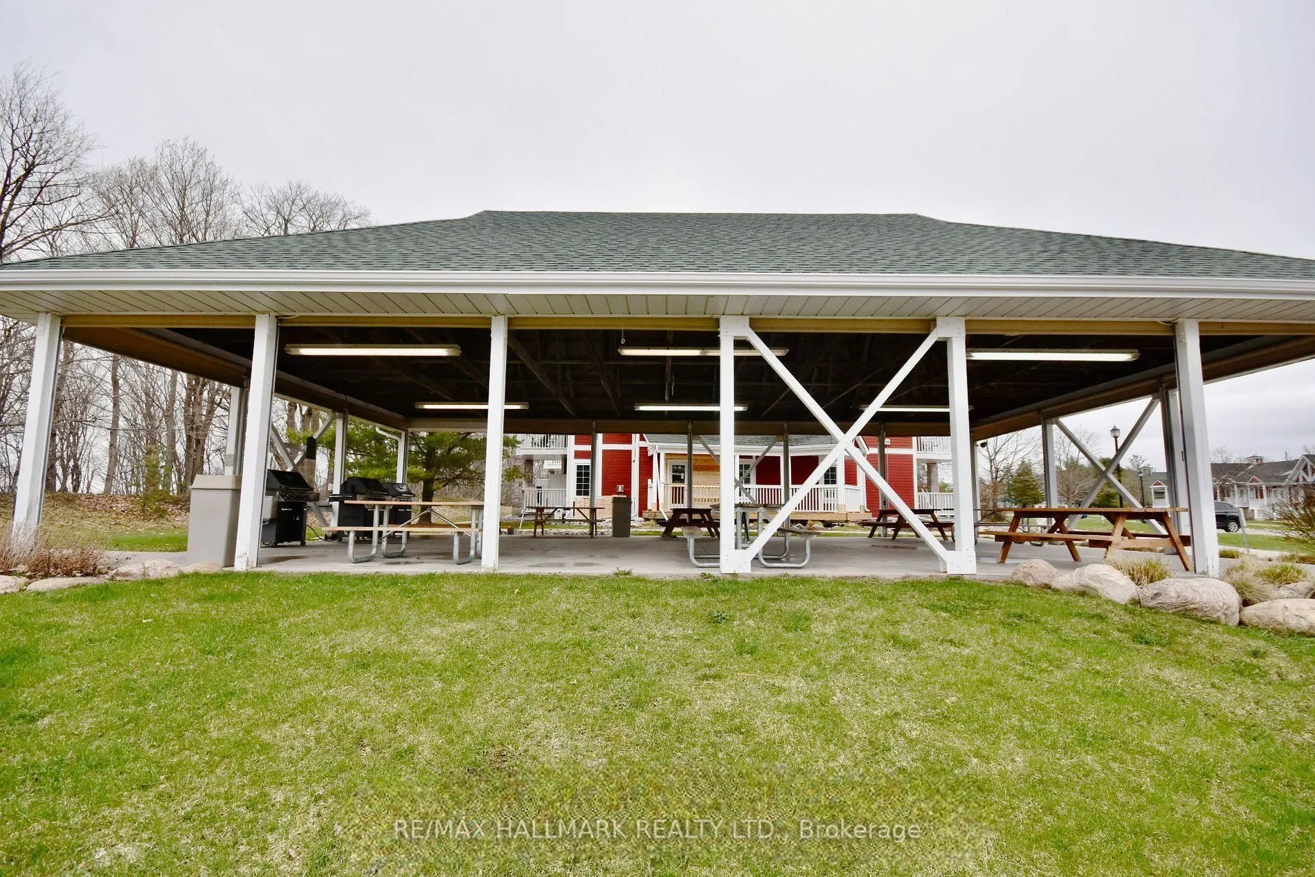 90 Highland Drive, #2014/15