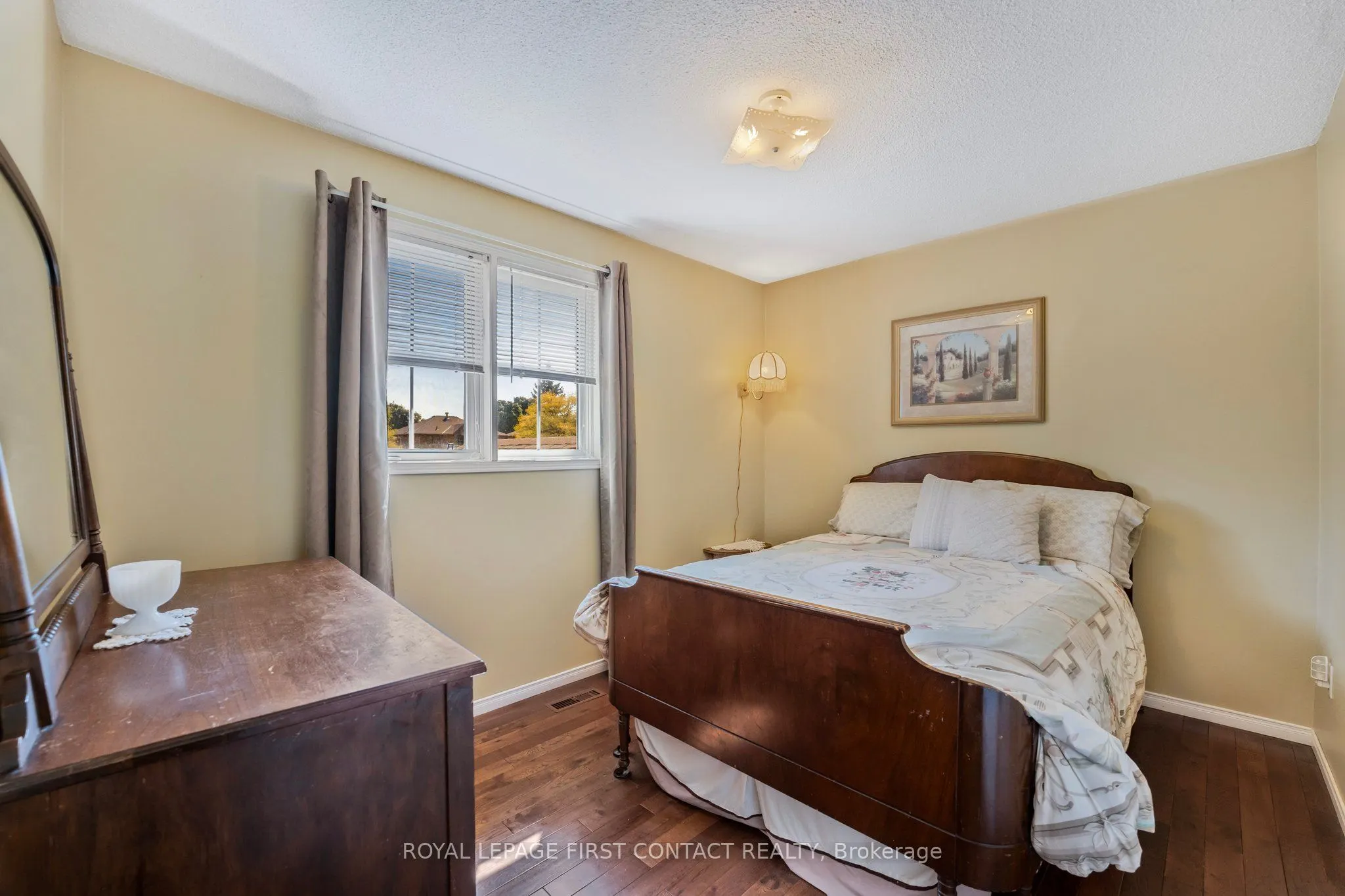 298 Livingstone Street W
