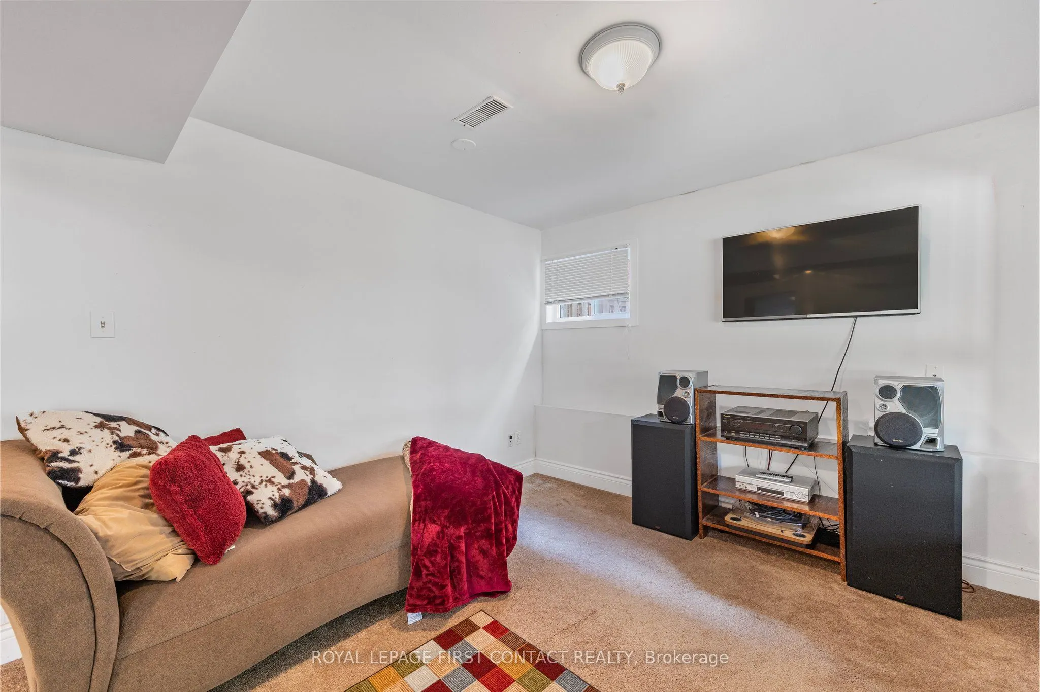 298 Livingstone Street W