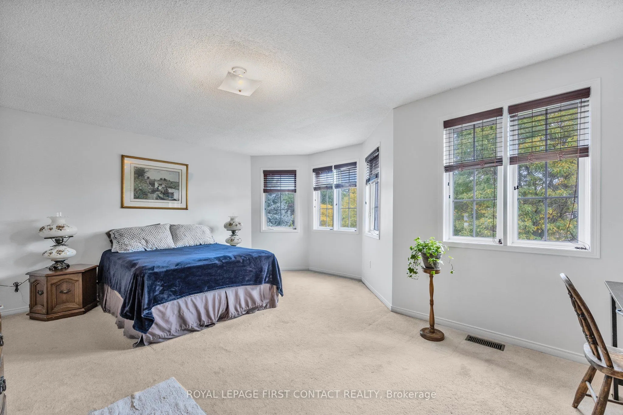 298 Livingstone Street W
