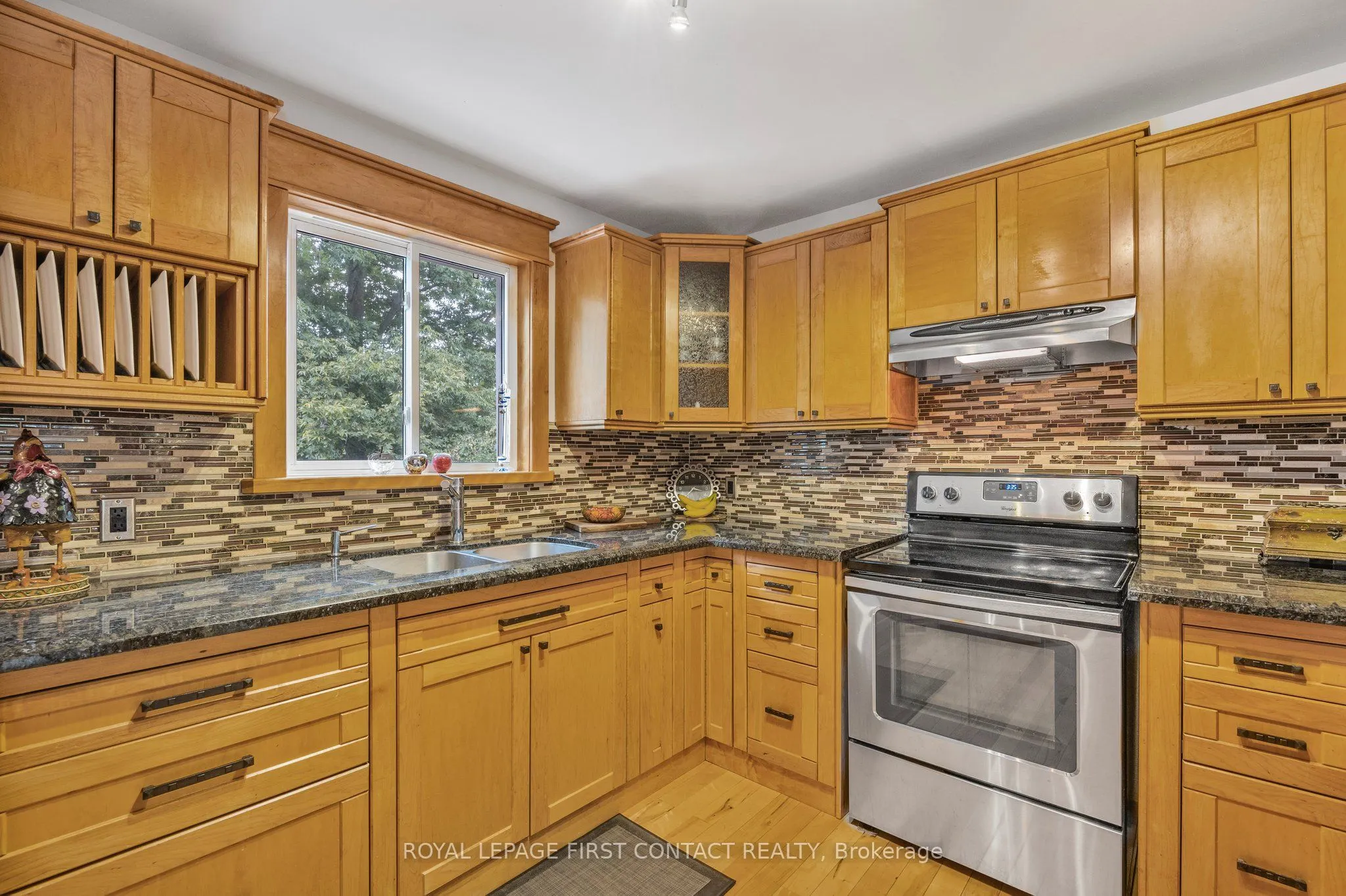 298 Livingstone Street W