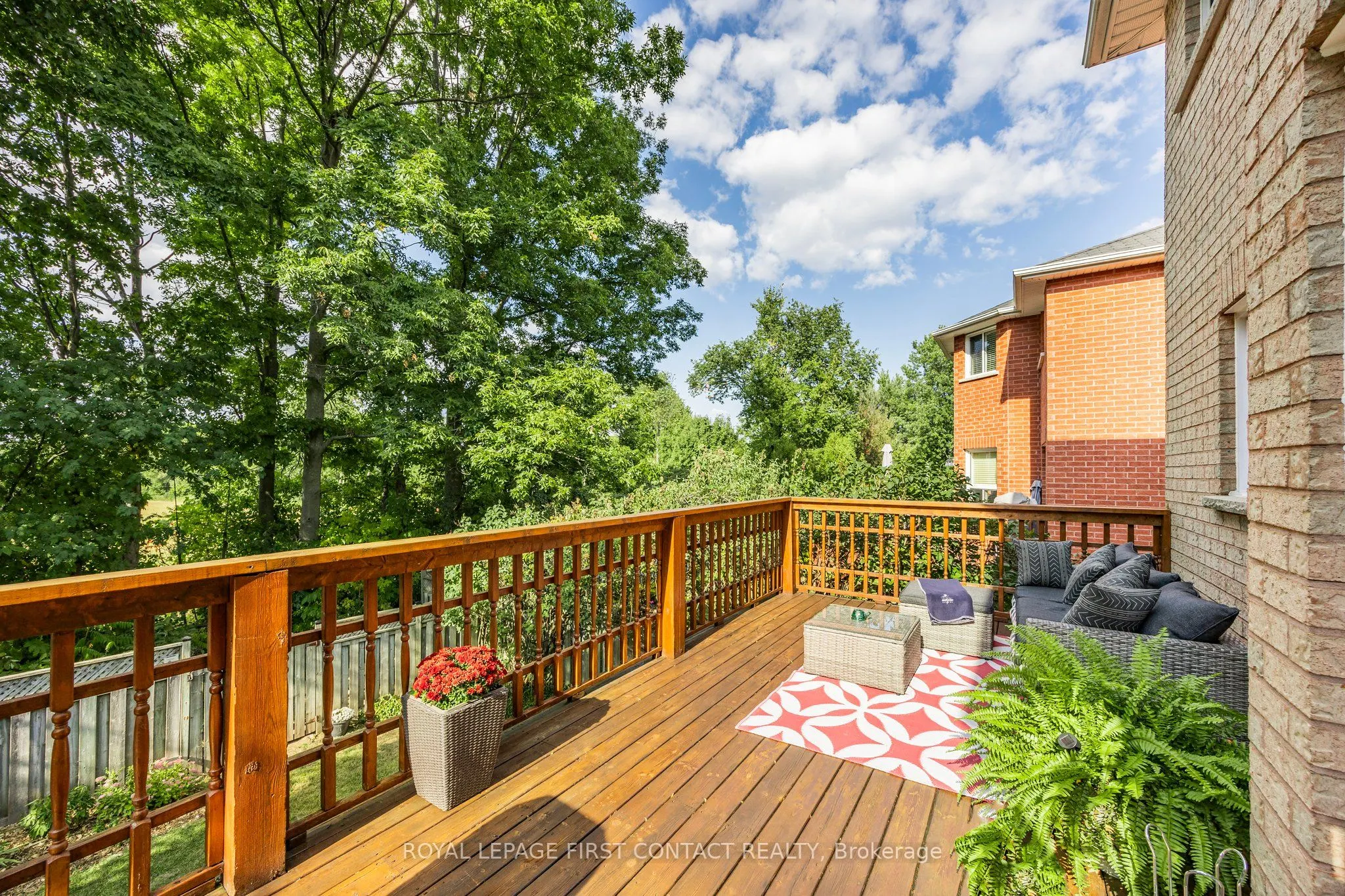 298 Livingstone Street W