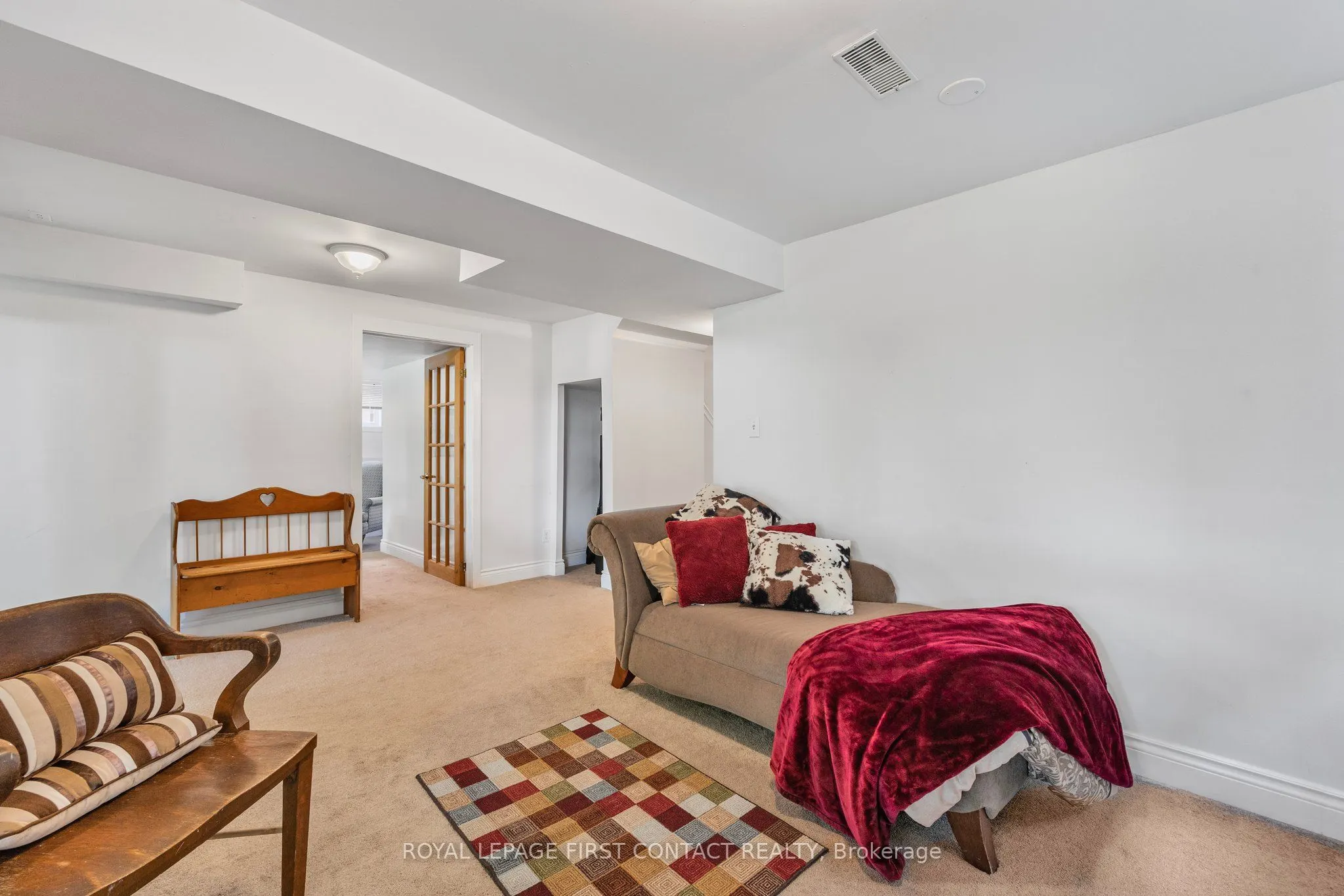 298 Livingstone Street W