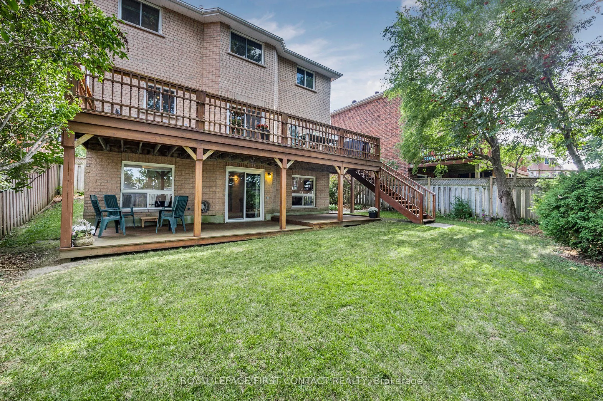 298 Livingstone Street W