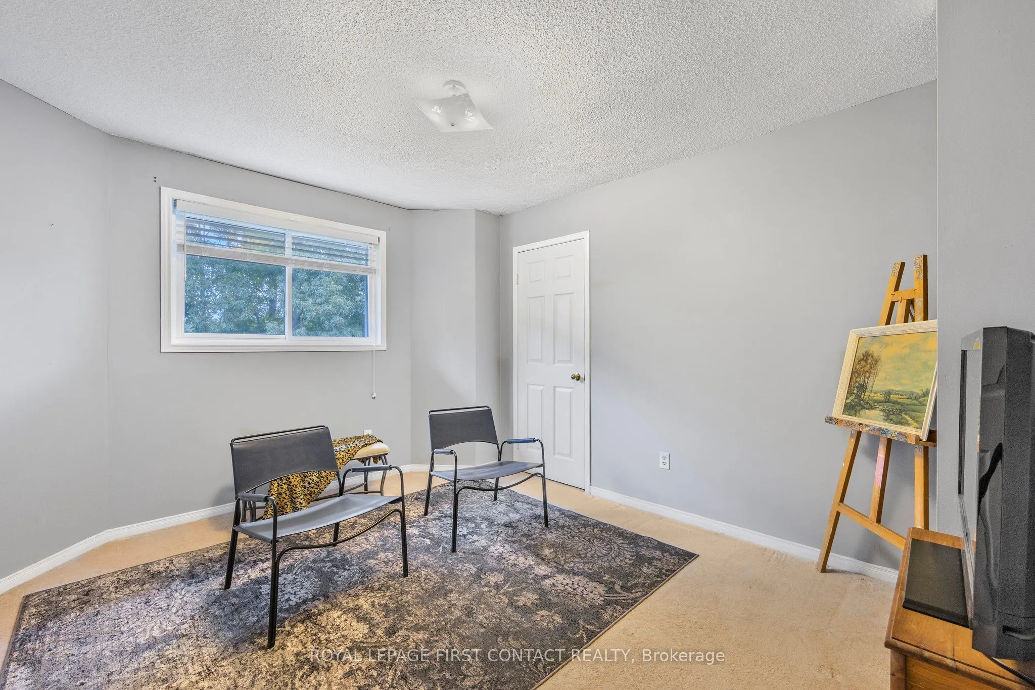 298 Livingstone Street W
