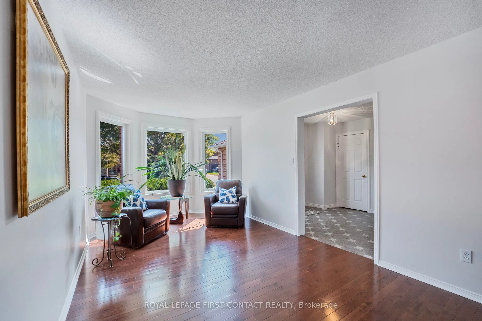 298 Livingstone Street W